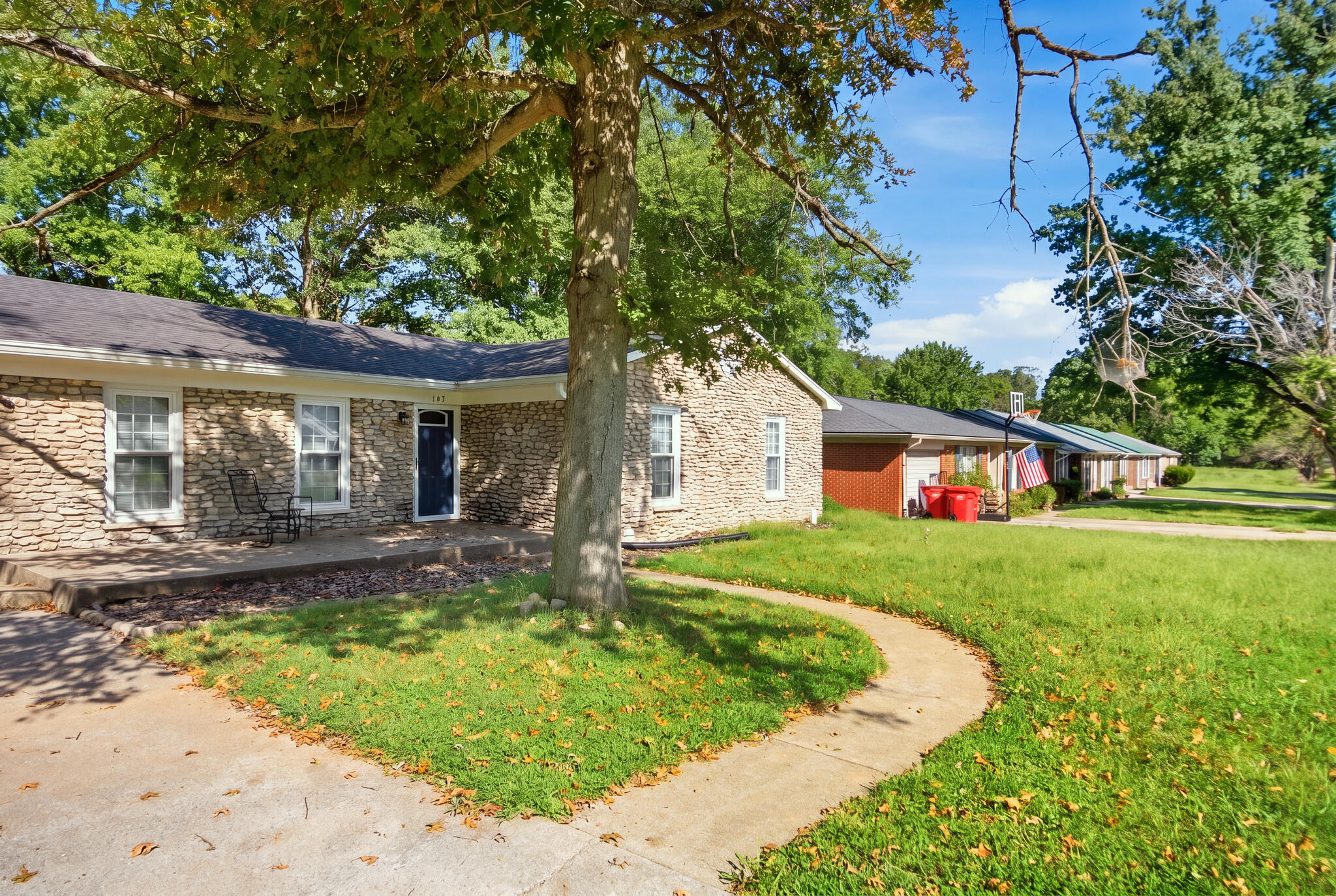 147 Meadowbrook Drive Property Photo 3