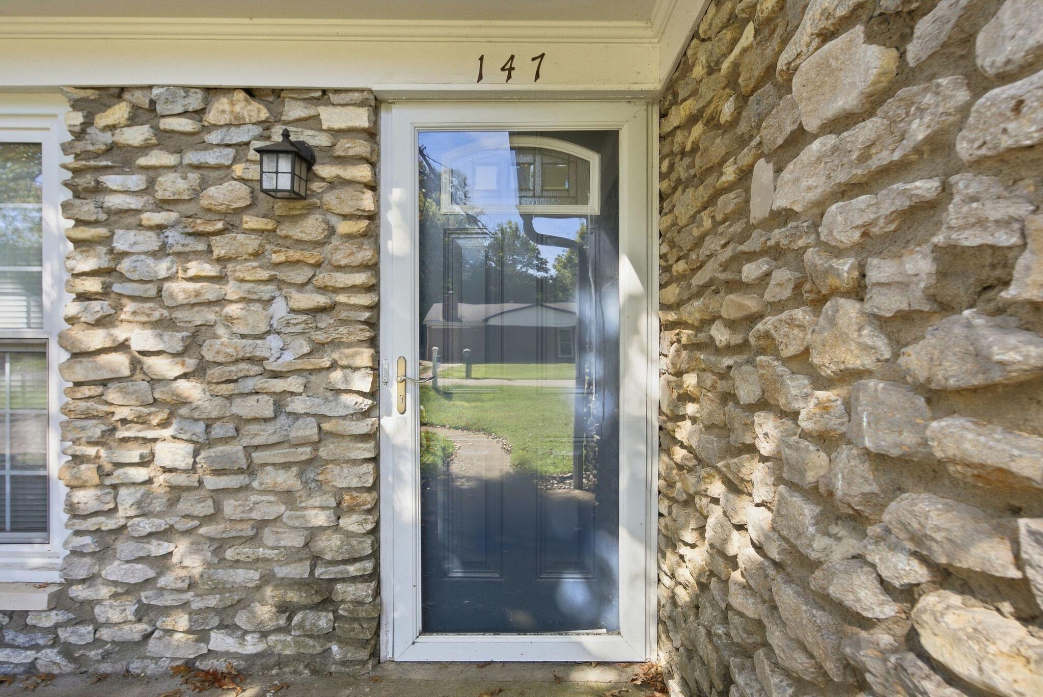 147 Meadowbrook Drive Property Photo 5