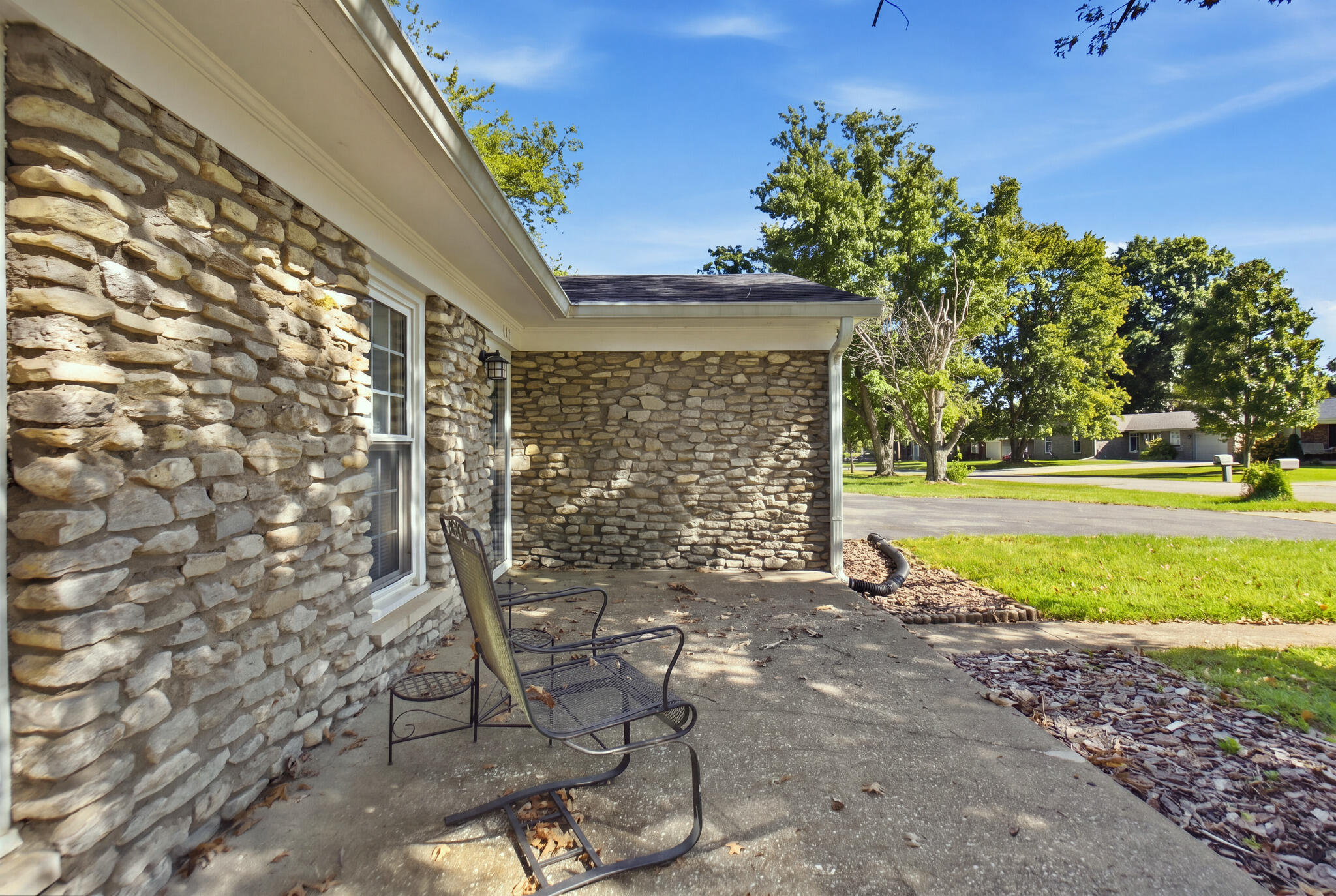 147 Meadowbrook Drive Property Photo 7
