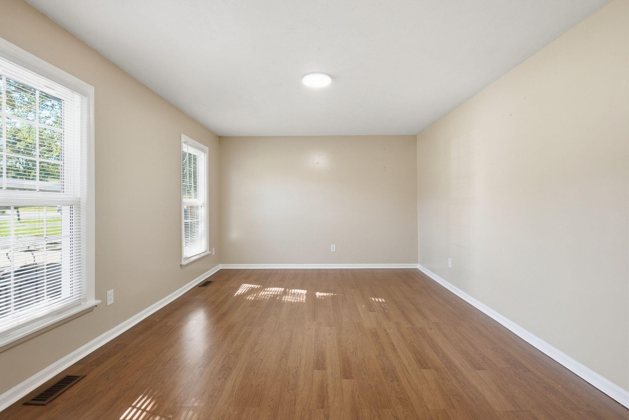 147 Meadowbrook Drive Property Photo 10