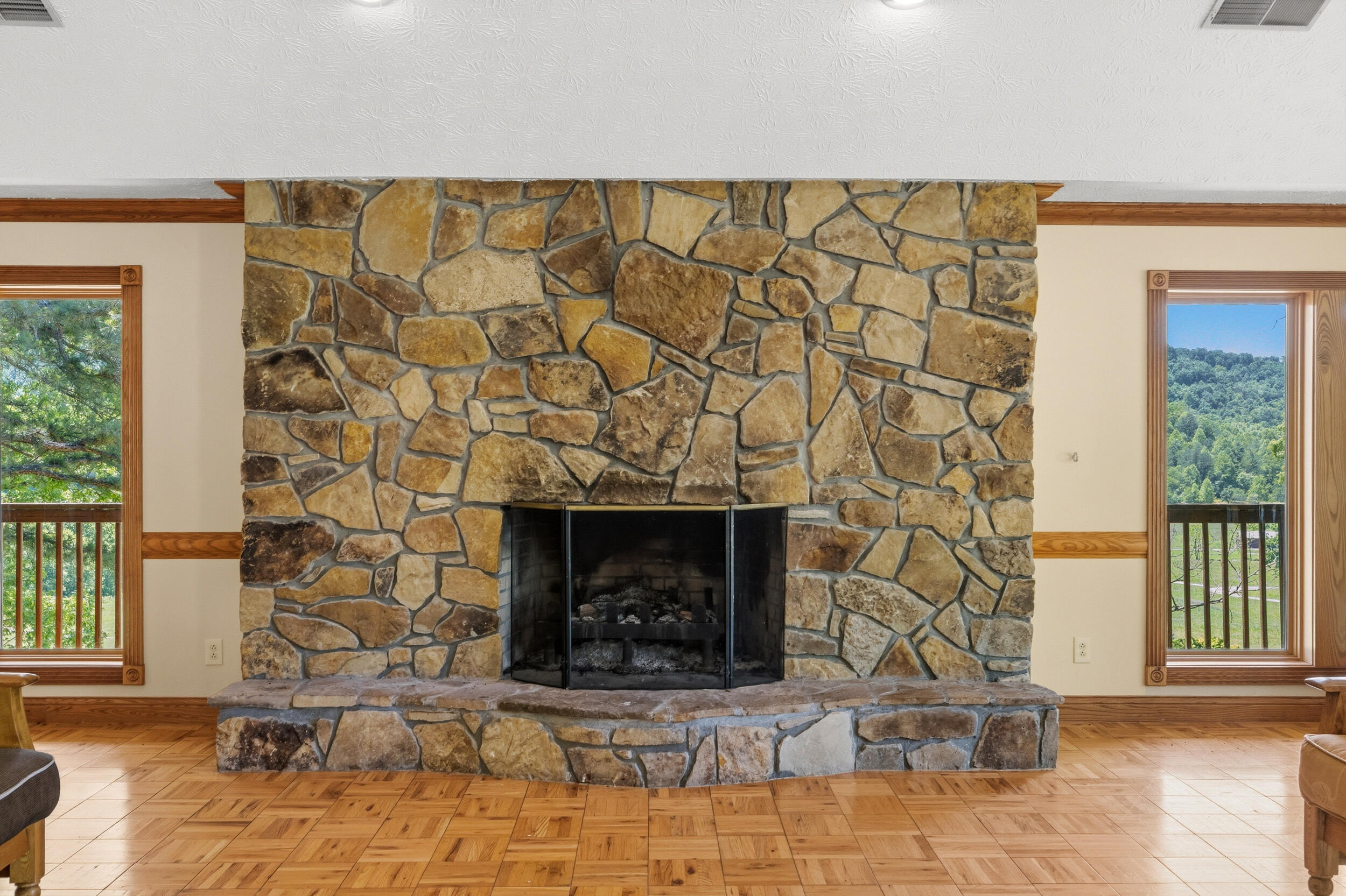 400 Clearfork Road Property Photo 11