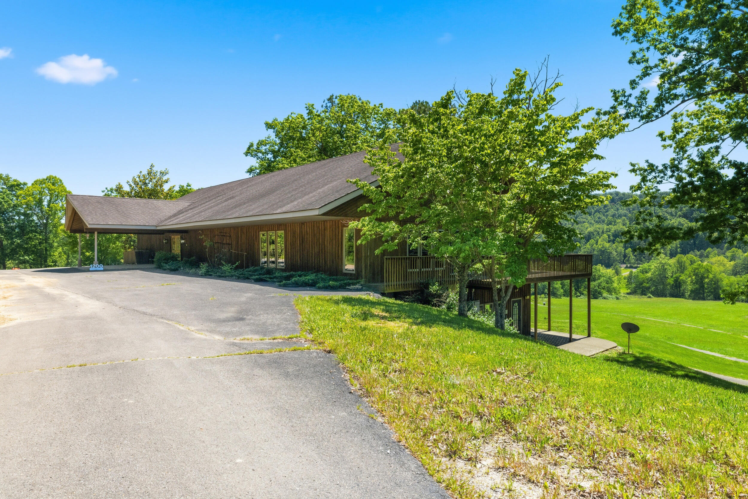400 Clearfork Road Property Photo 12