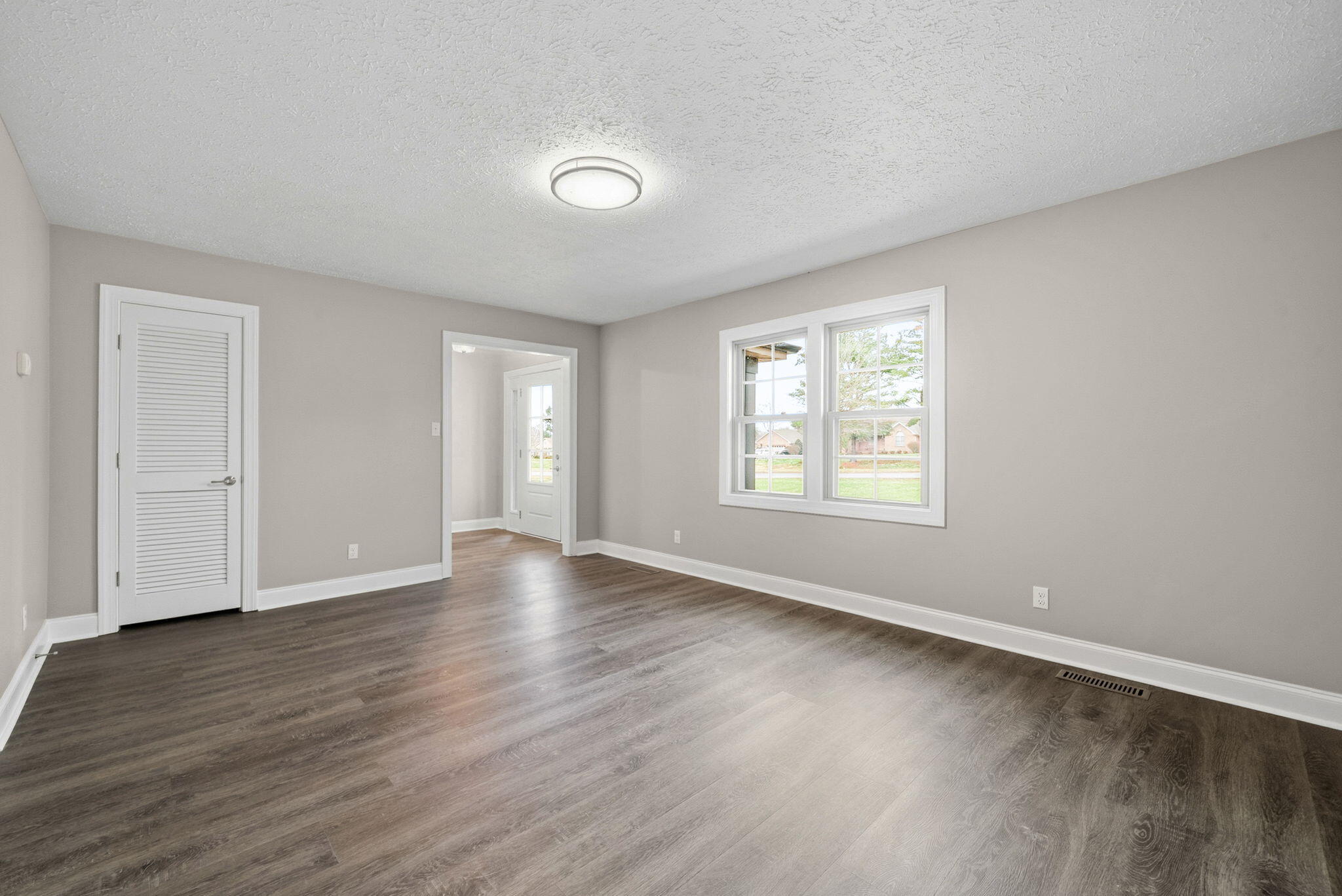 1022 Great Oaks Drive Property Photo 6