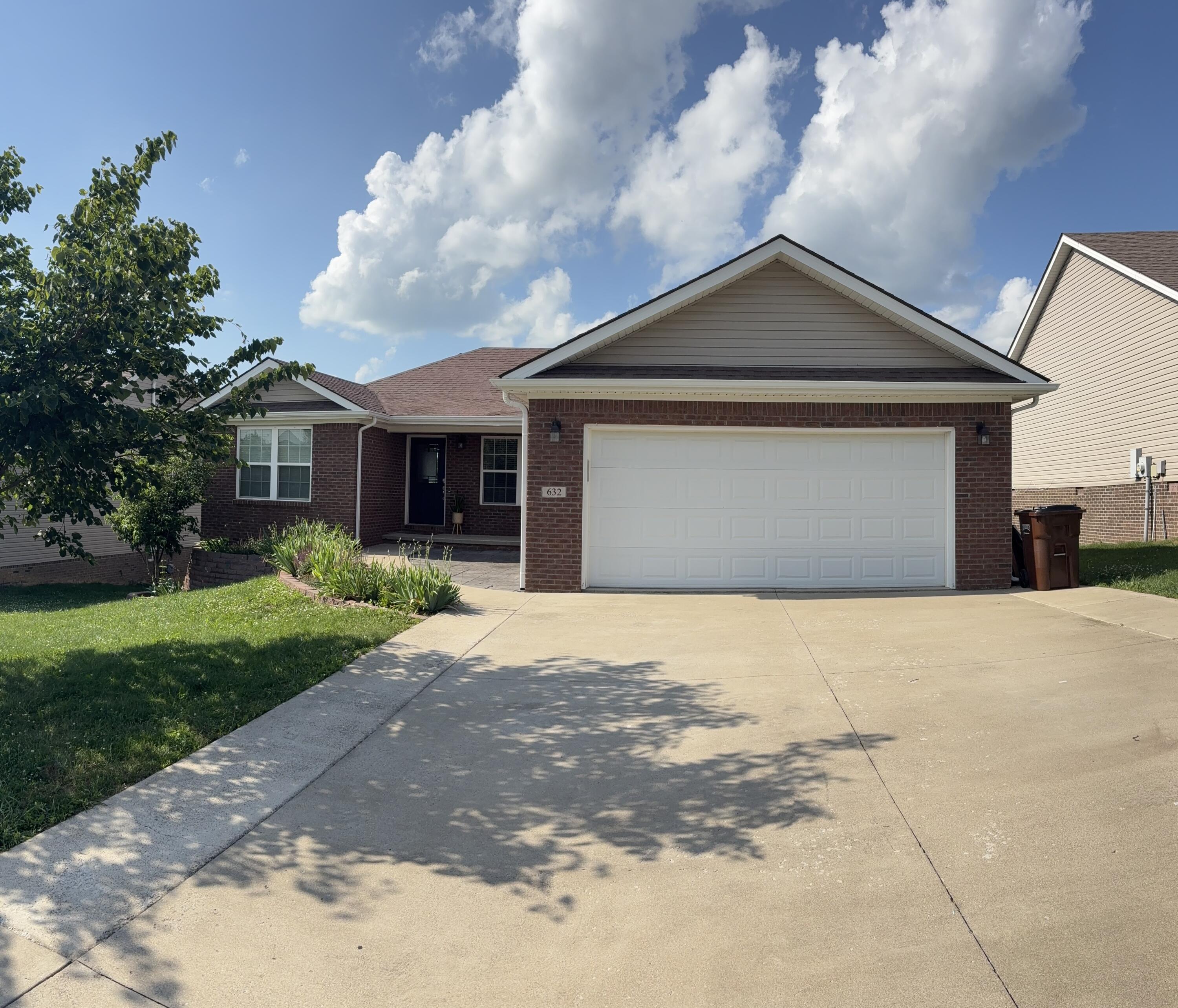 632 Fairfax Lane Property Photo 1