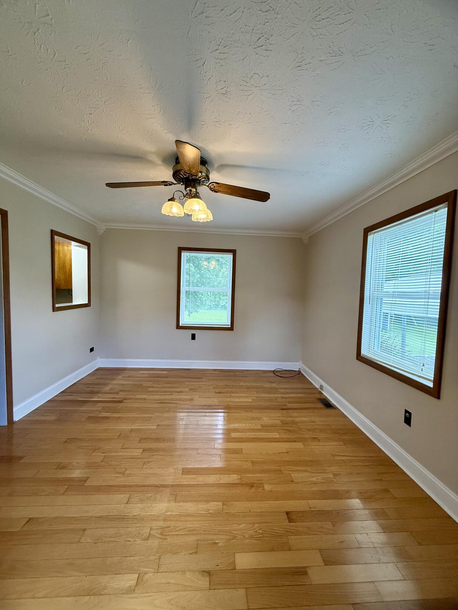 276 Evergreen Road Property Photo 7