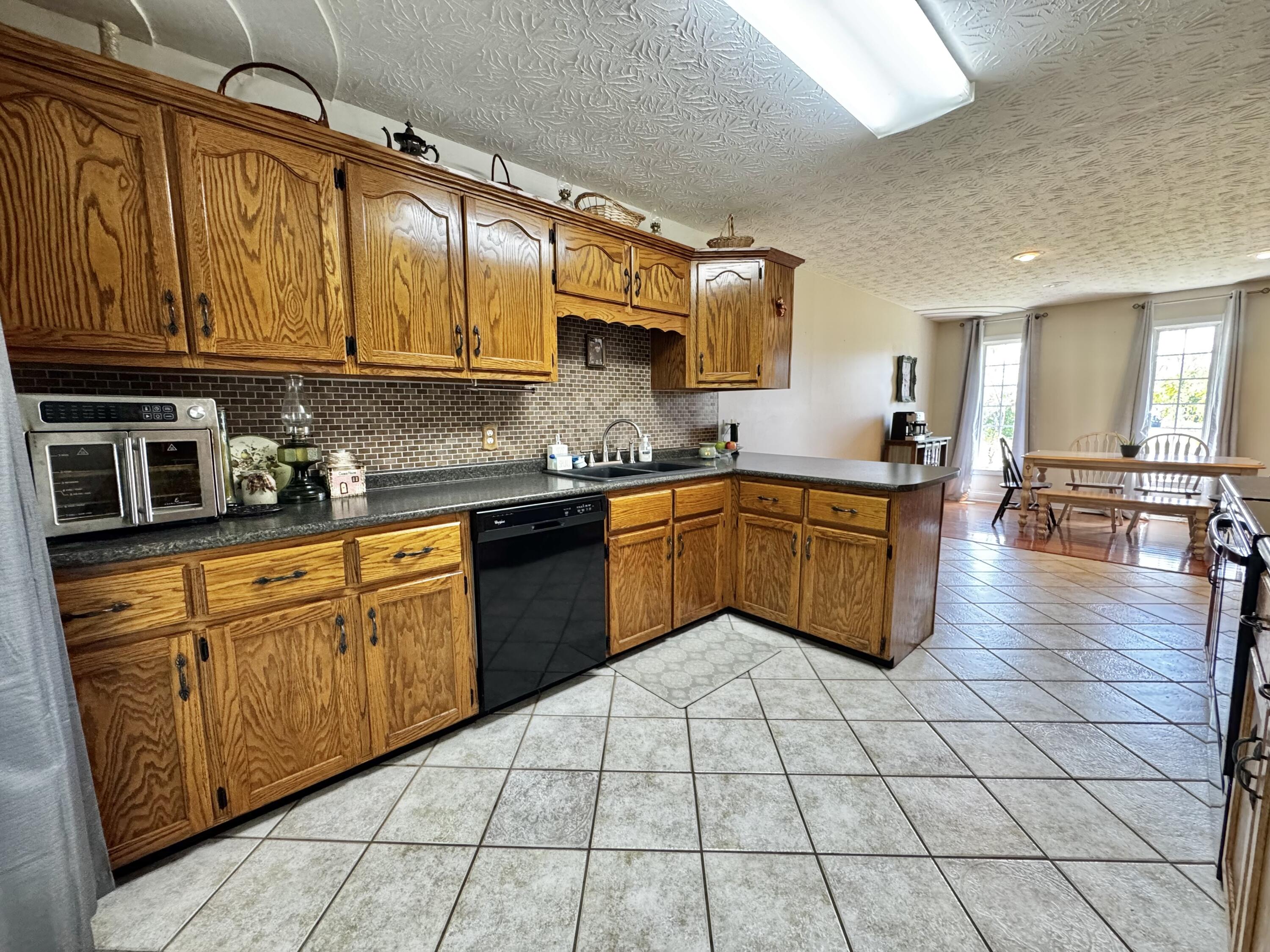 151 Meadowcrest Drive Property Photo 9