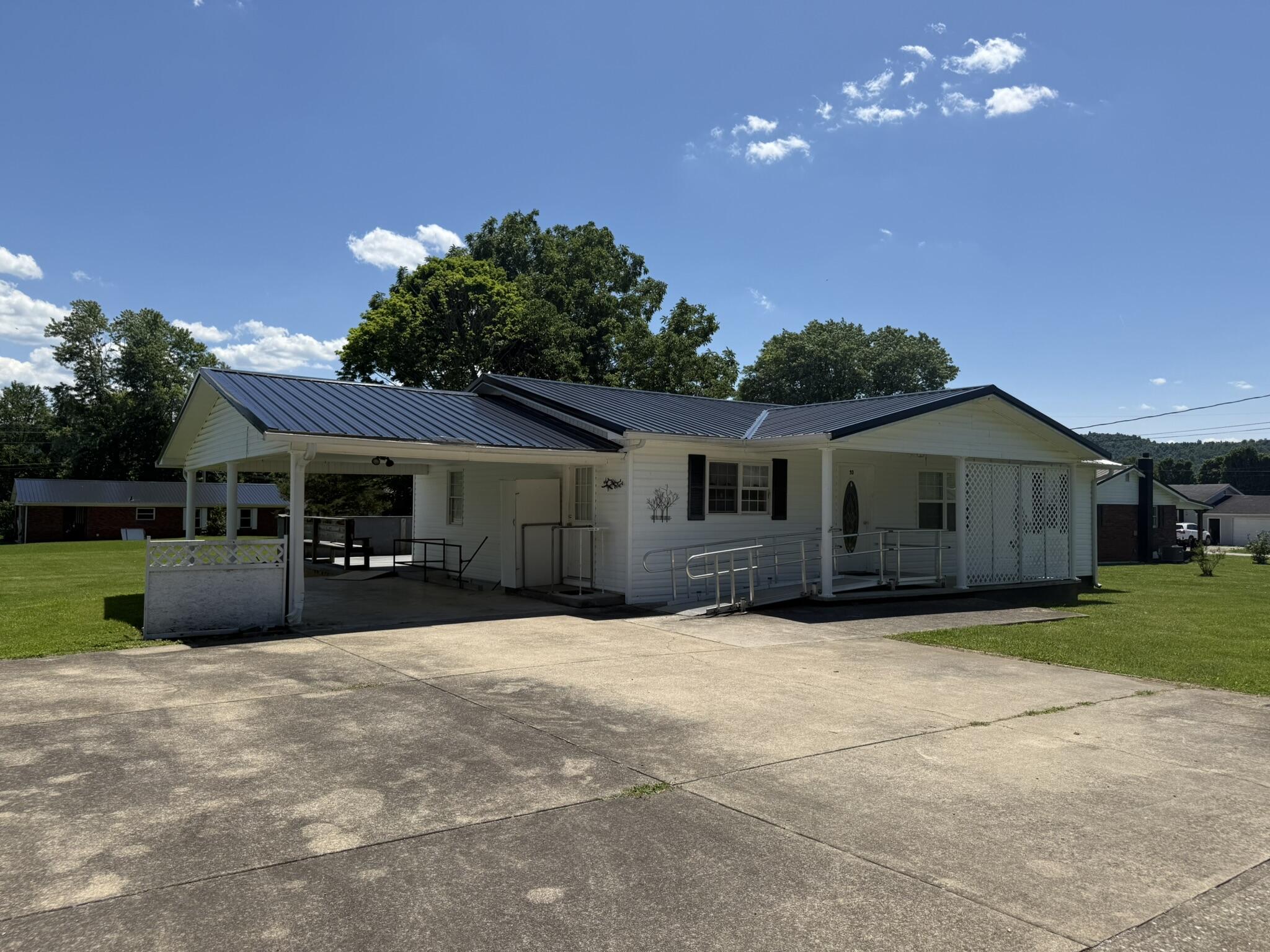 93 Green Acres Drive Property Photo 4
