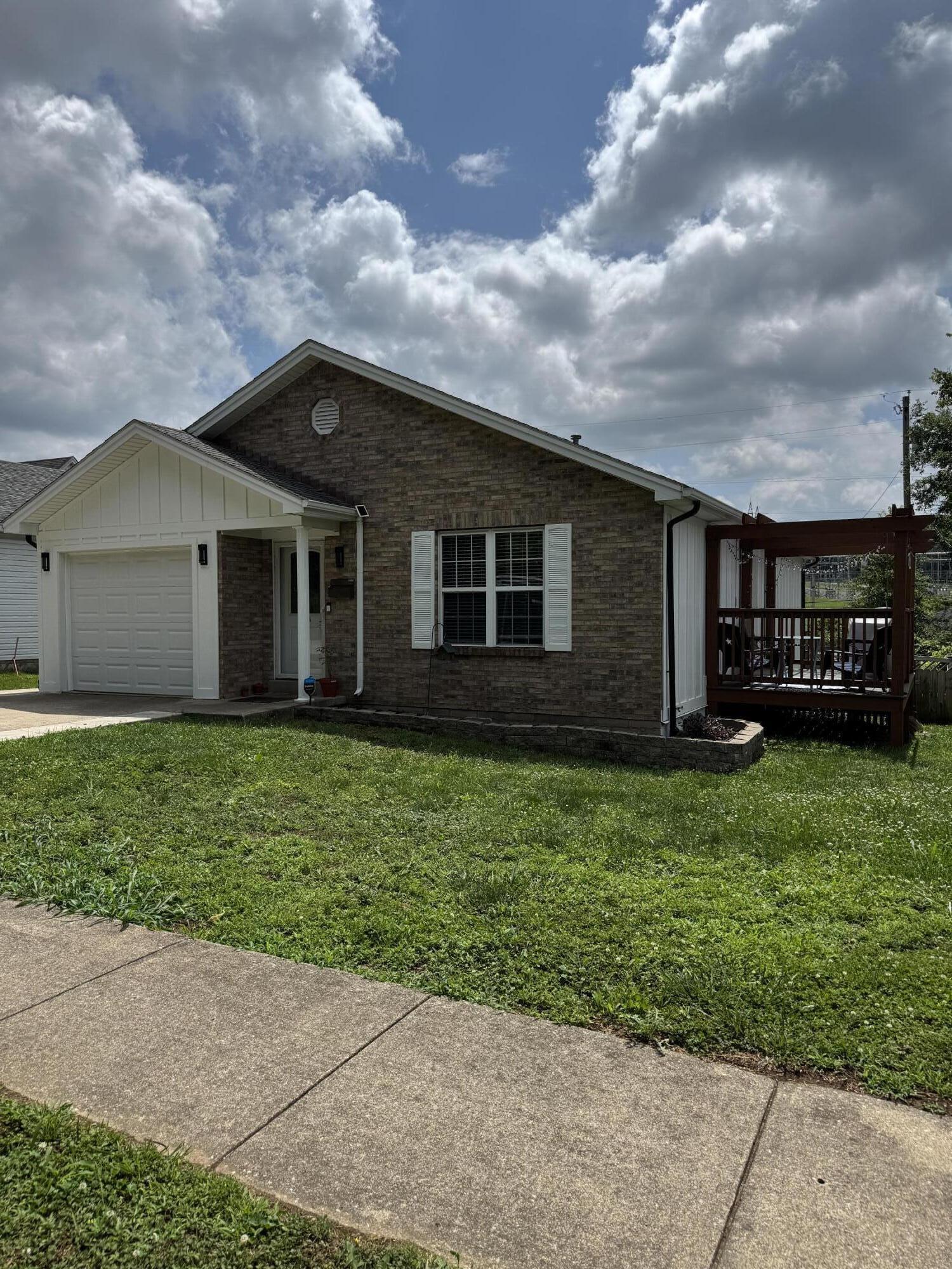 106 Jonathan Ct. Property Photo 2