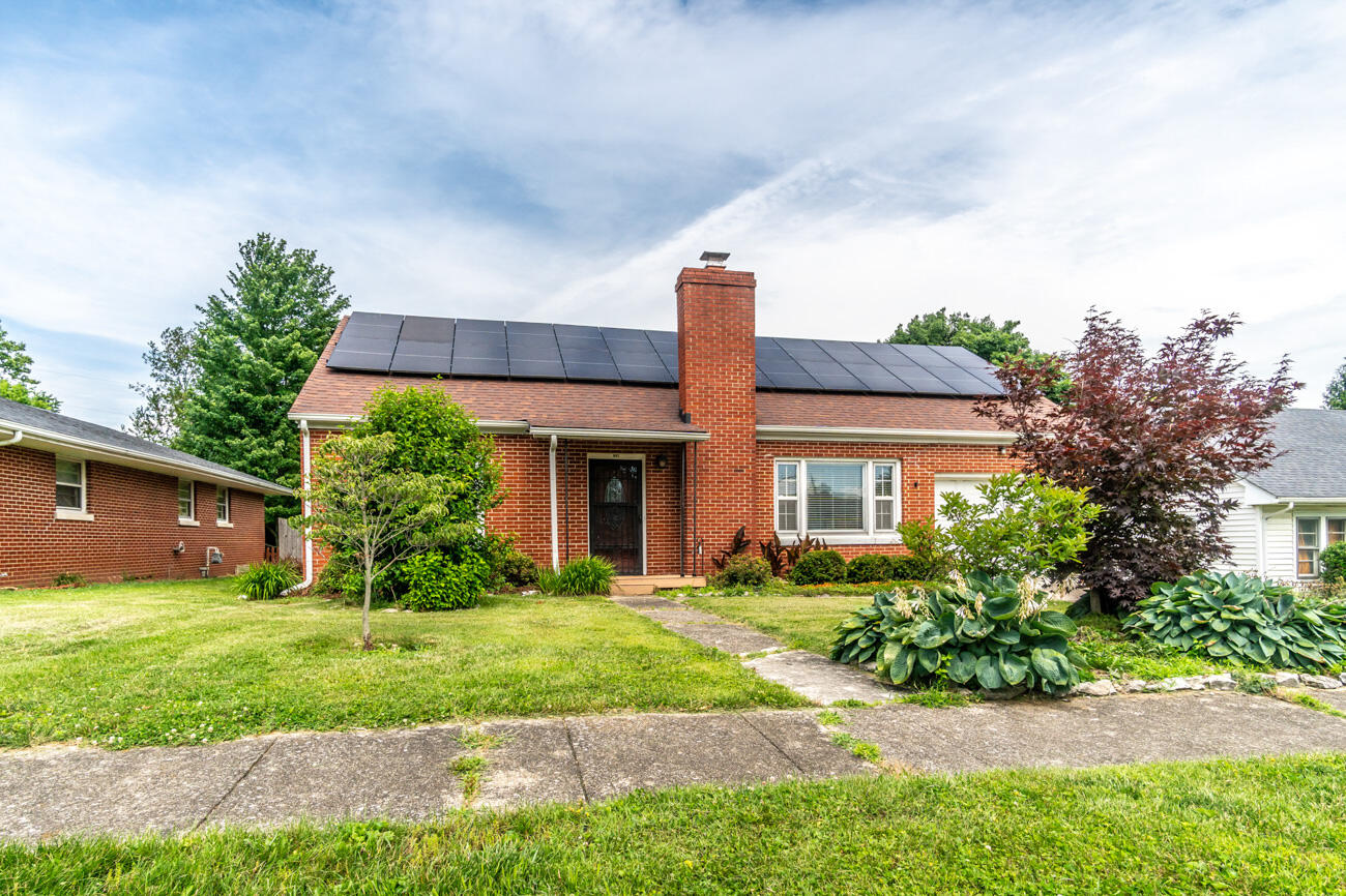 120 Windsor Drive Property Photo 4