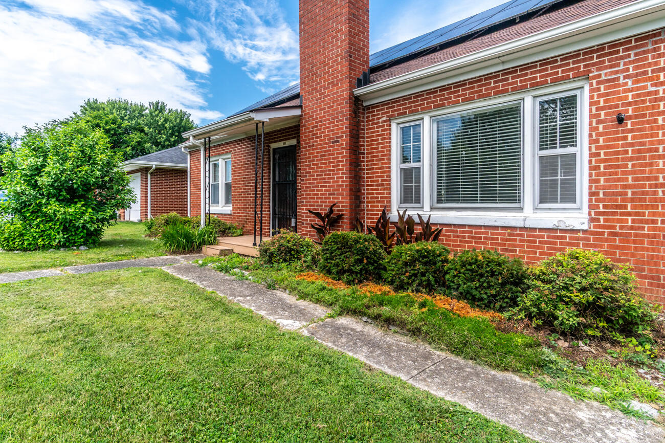 120 Windsor Drive Property Photo 21