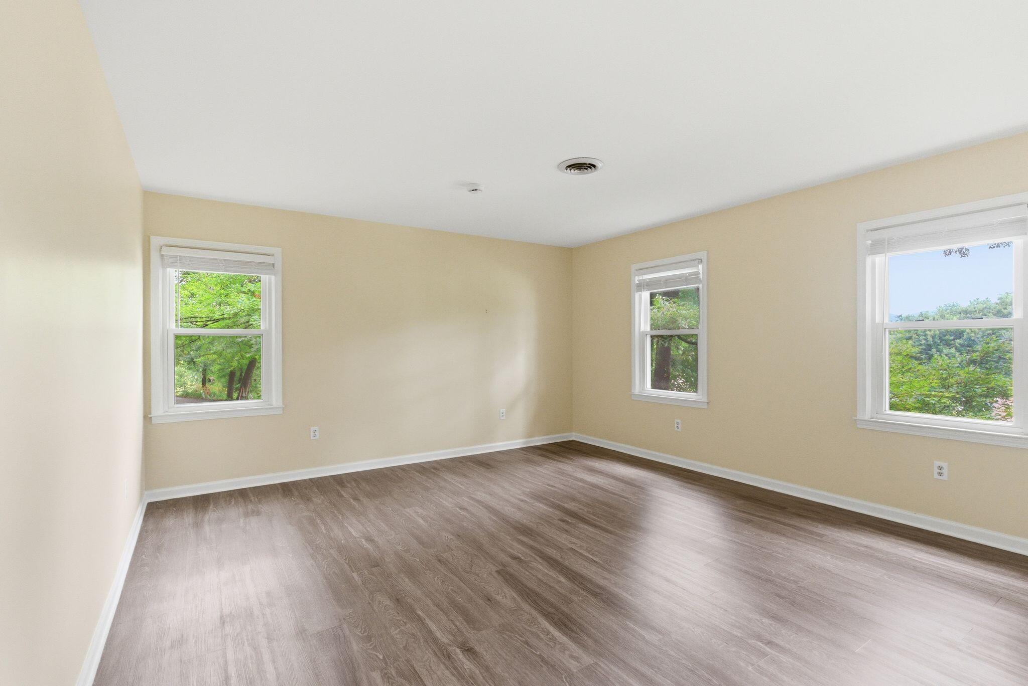 103 Harrison Court Property Photo 28