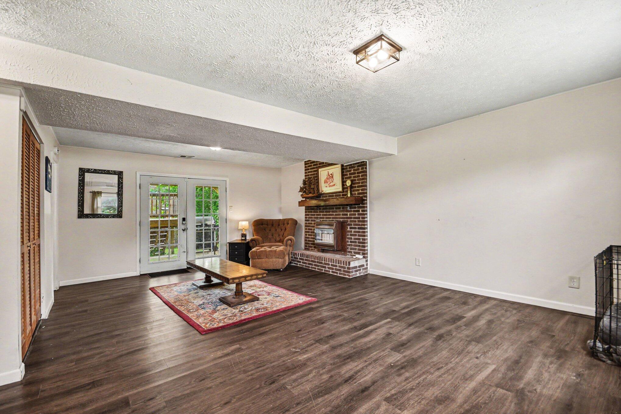 176 Shannon Parkway Property Photo 5