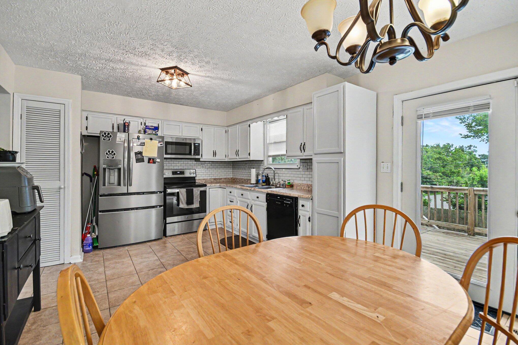 176 Shannon Parkway Property Photo 10