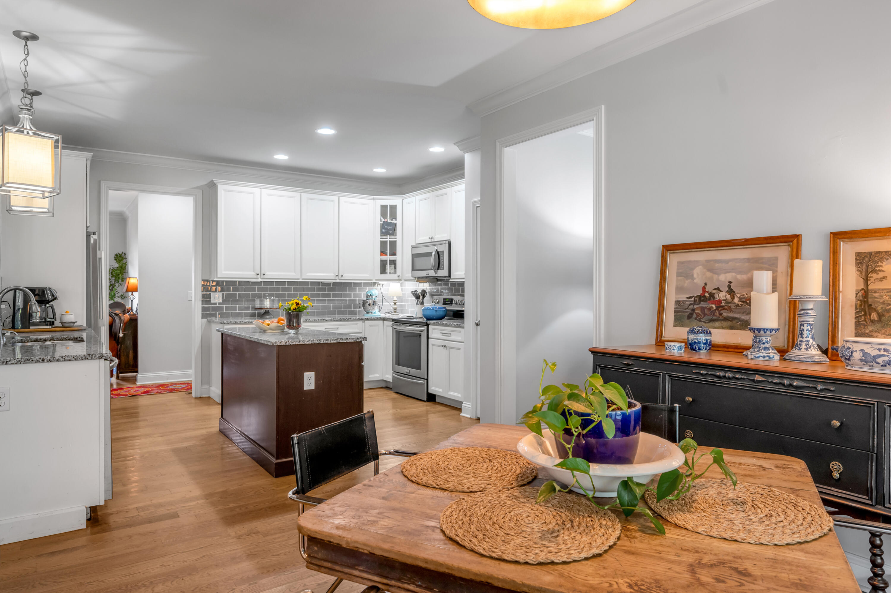 4060 Greentree Road Property Photo 13