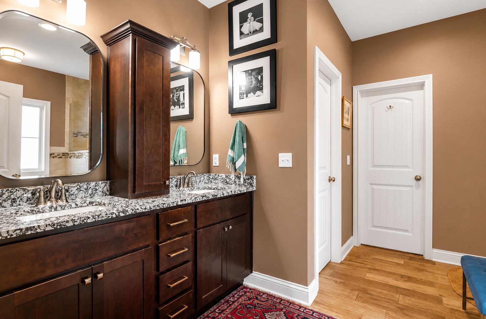 4060 Greentree Road Property Photo 18