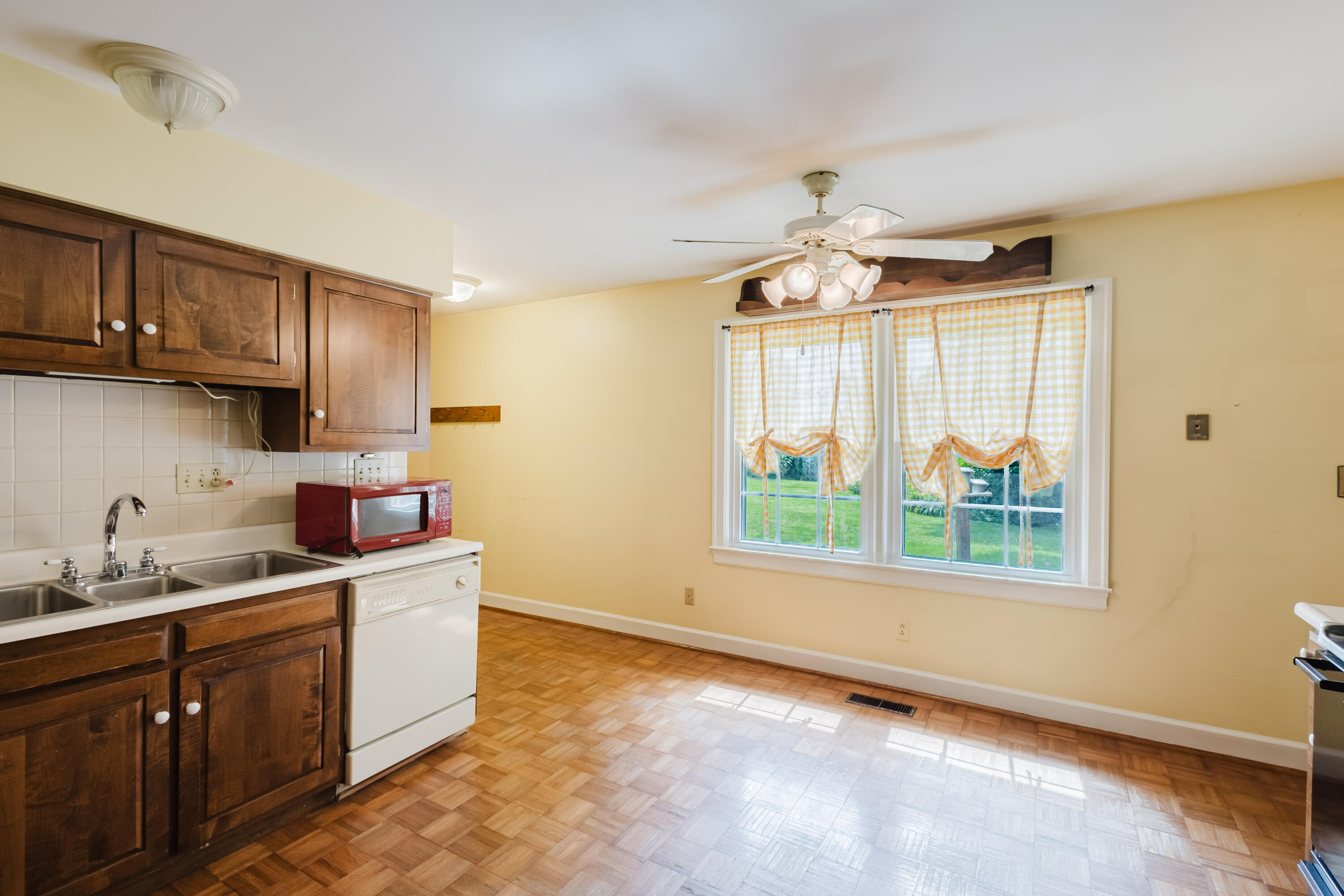 200 Westover Road Property Photo 15