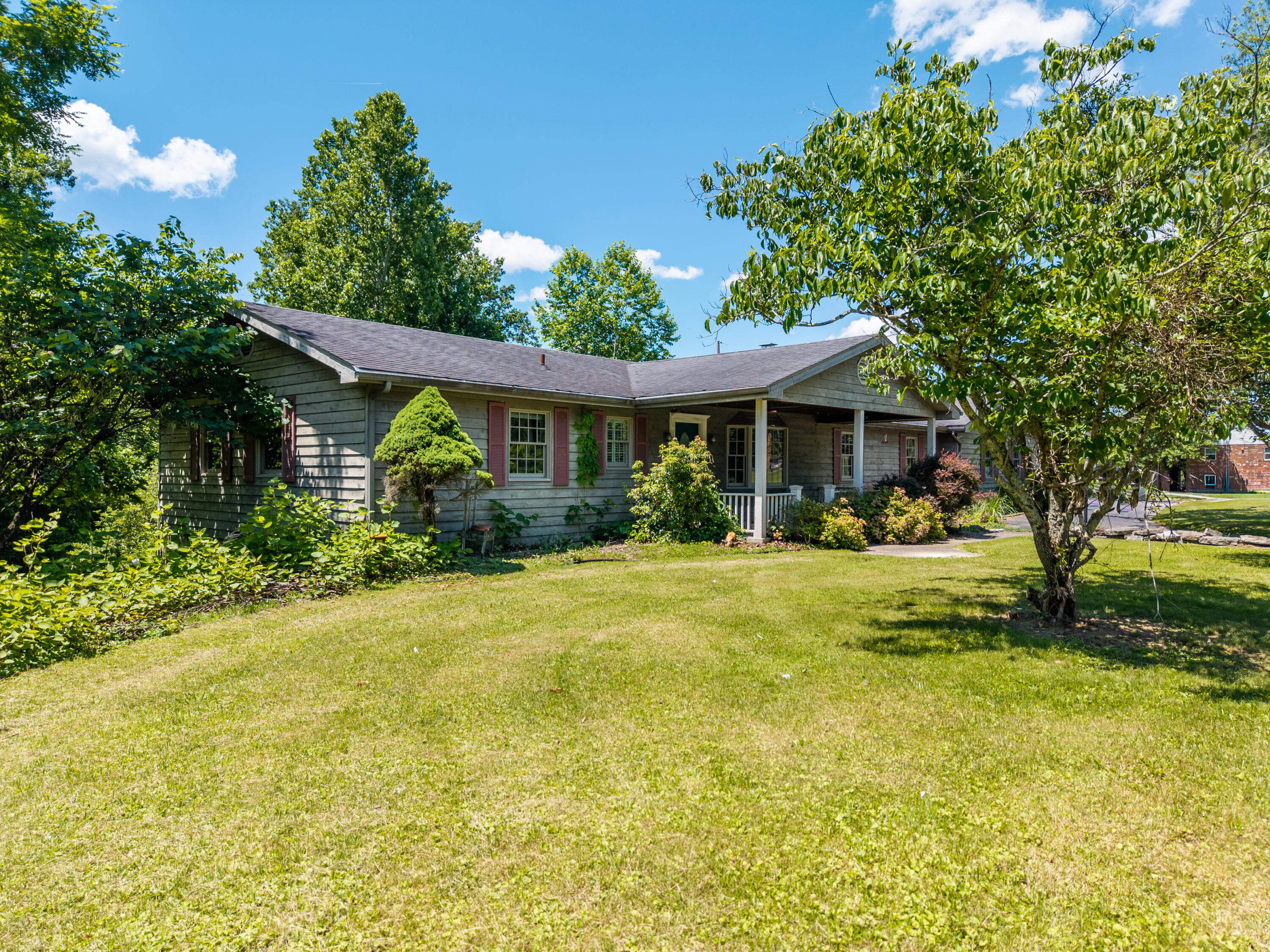 865 Liberty Road Property Photo 3