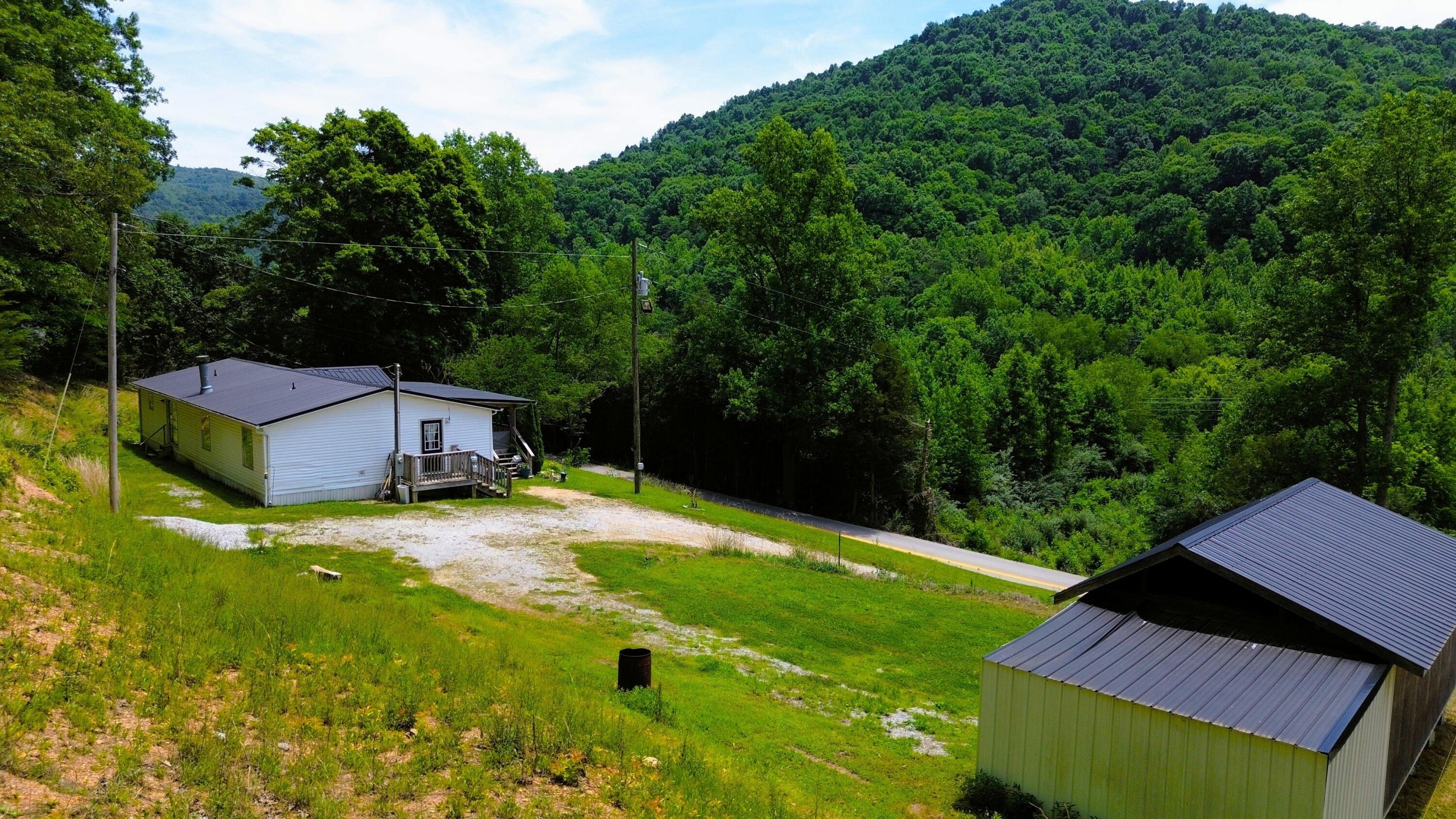 1041 State Hwy 1809 Property Photo 8