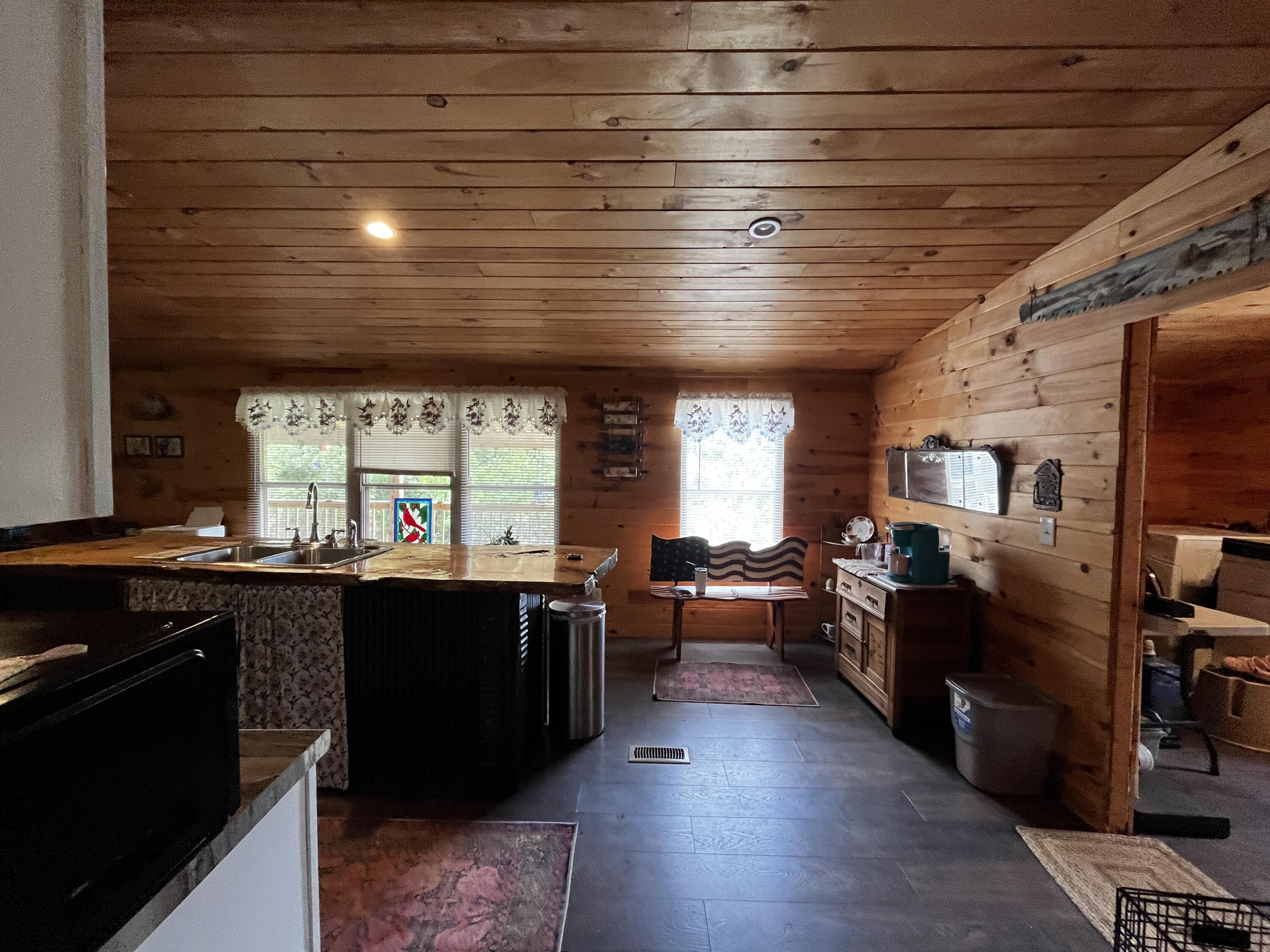 1041 State Hwy 1809 Property Photo 15