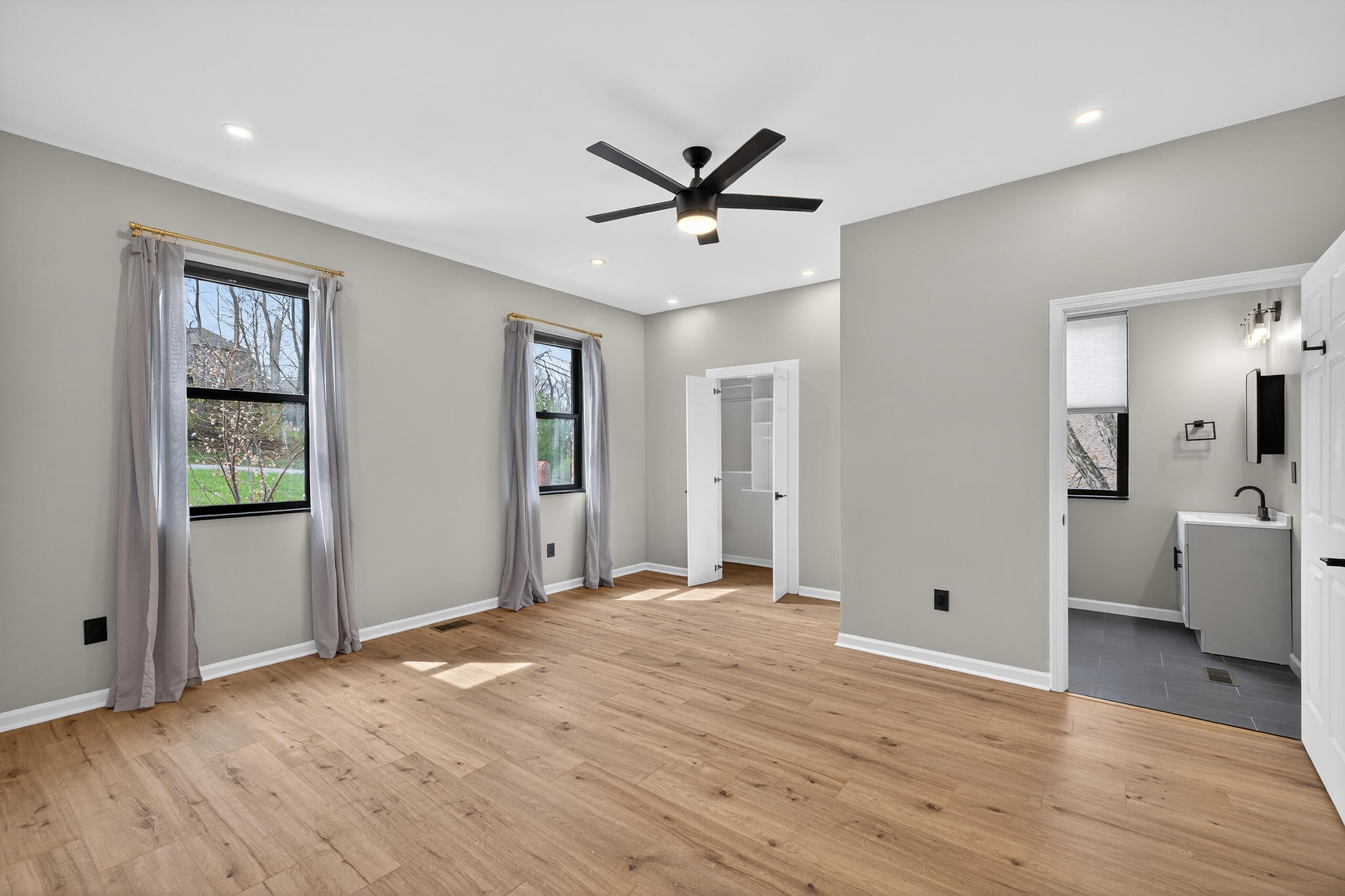 200 Avawam Drive Property Photo 19