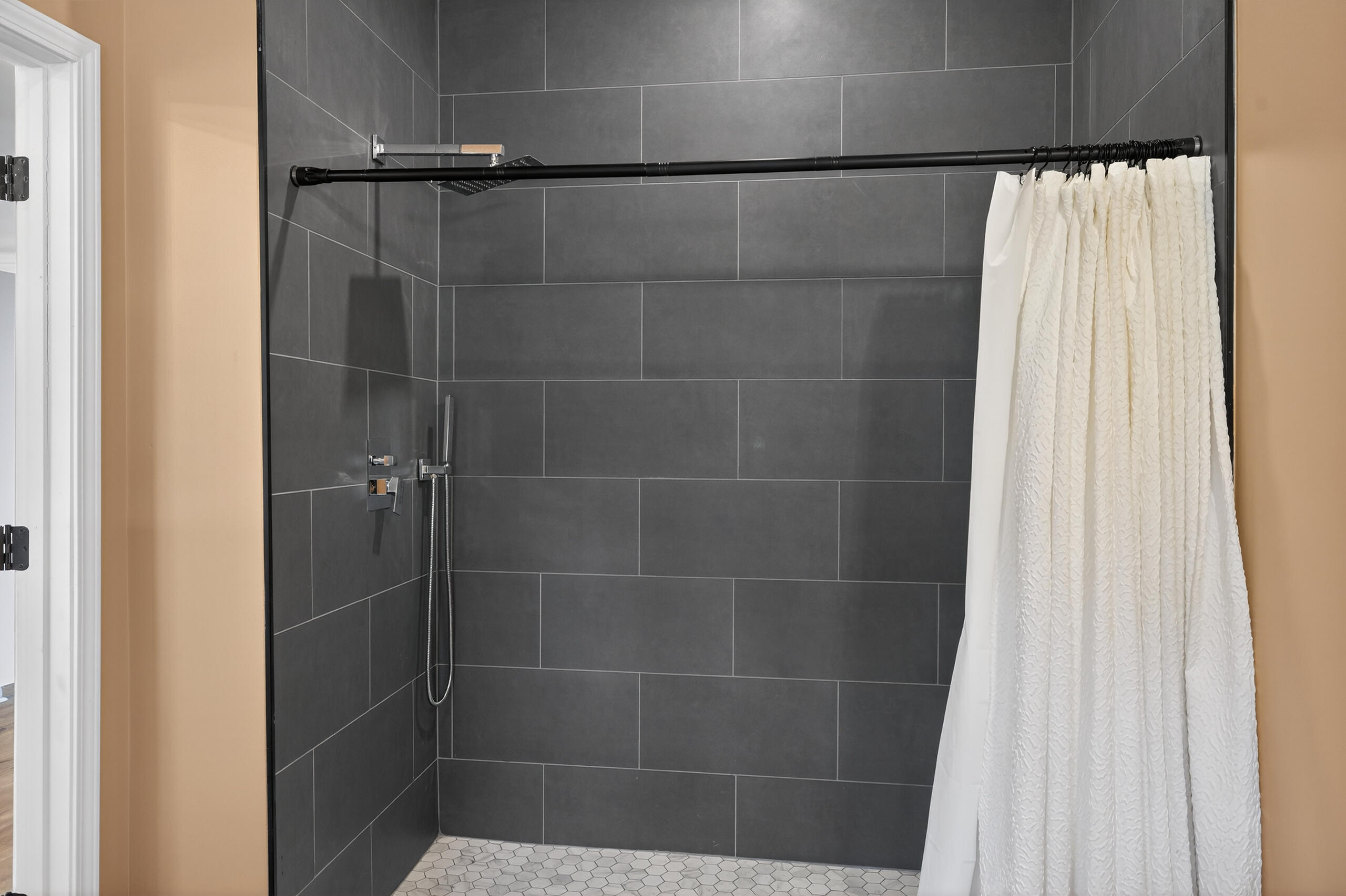 200 Avawam Drive Property Photo 23