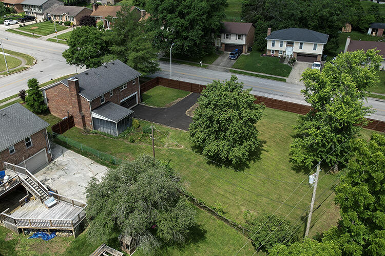 3700 Forest Green Drive Property Photo 7