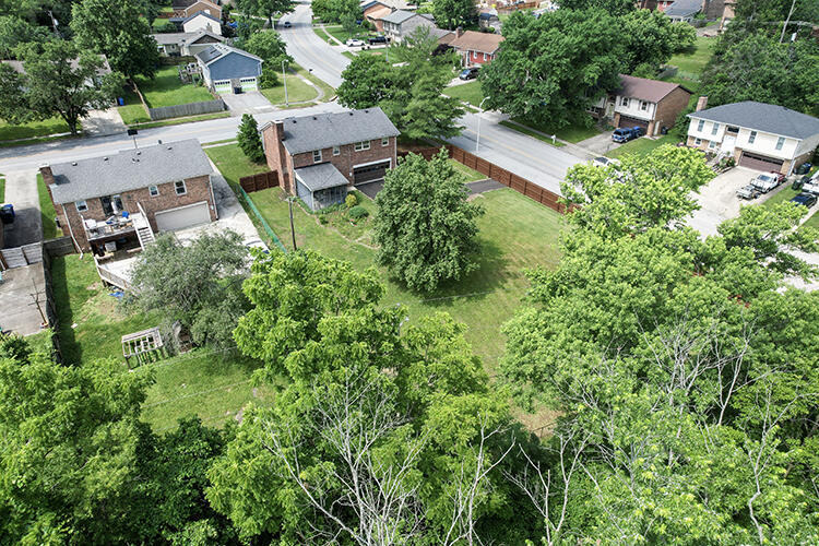 3700 Forest Green Drive Property Photo 8