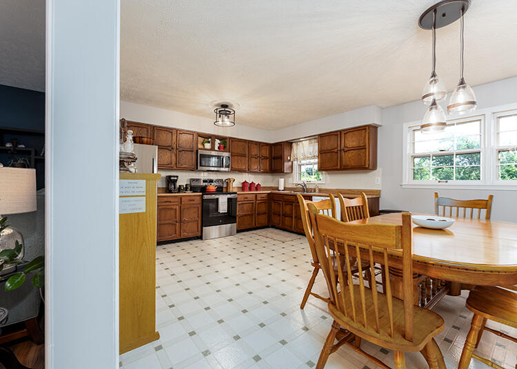 3700 Forest Green Drive Property Photo 14