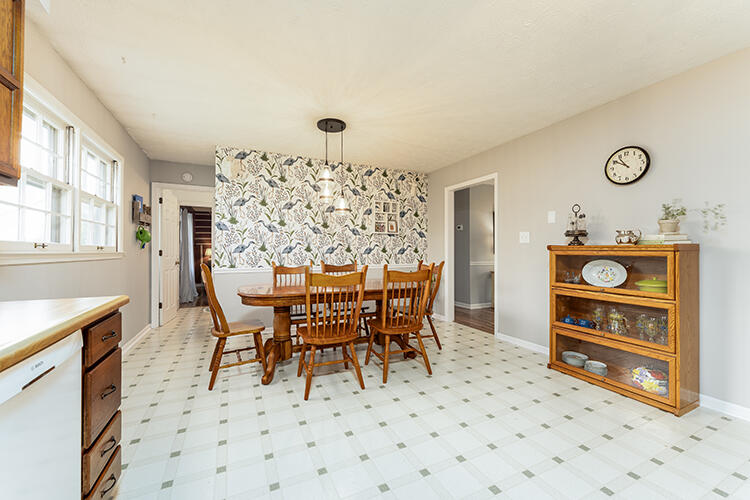 3700 Forest Green Drive Property Photo 16
