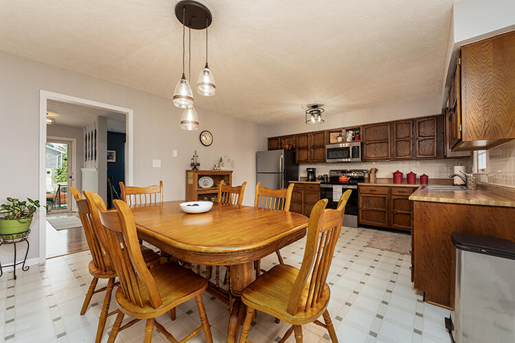 3700 Forest Green Drive Property Photo 17
