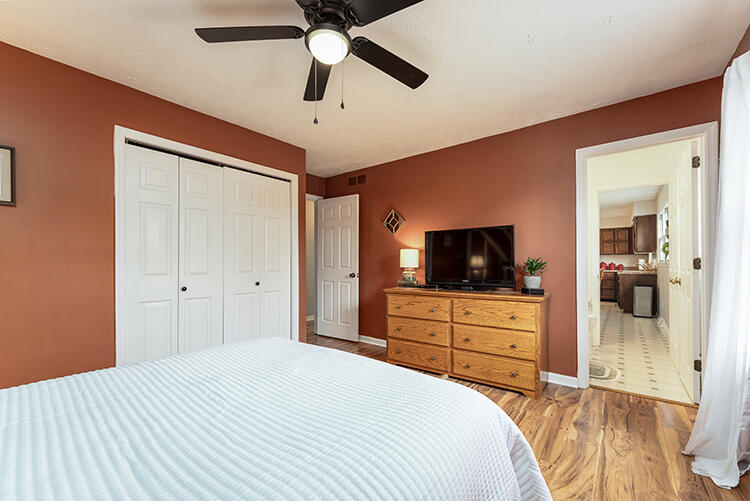 3700 Forest Green Drive Property Photo 27