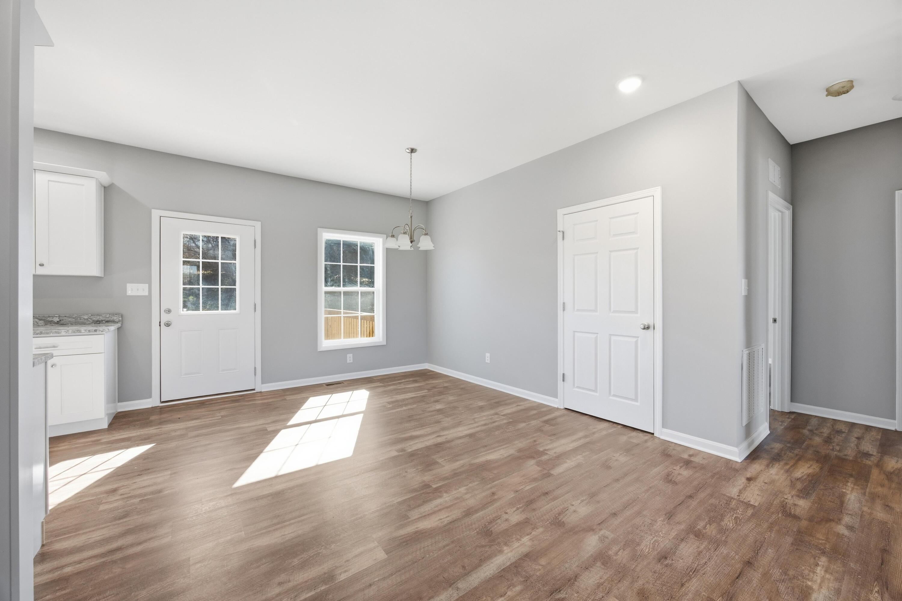 2070 Nathan Way Property Photo 10