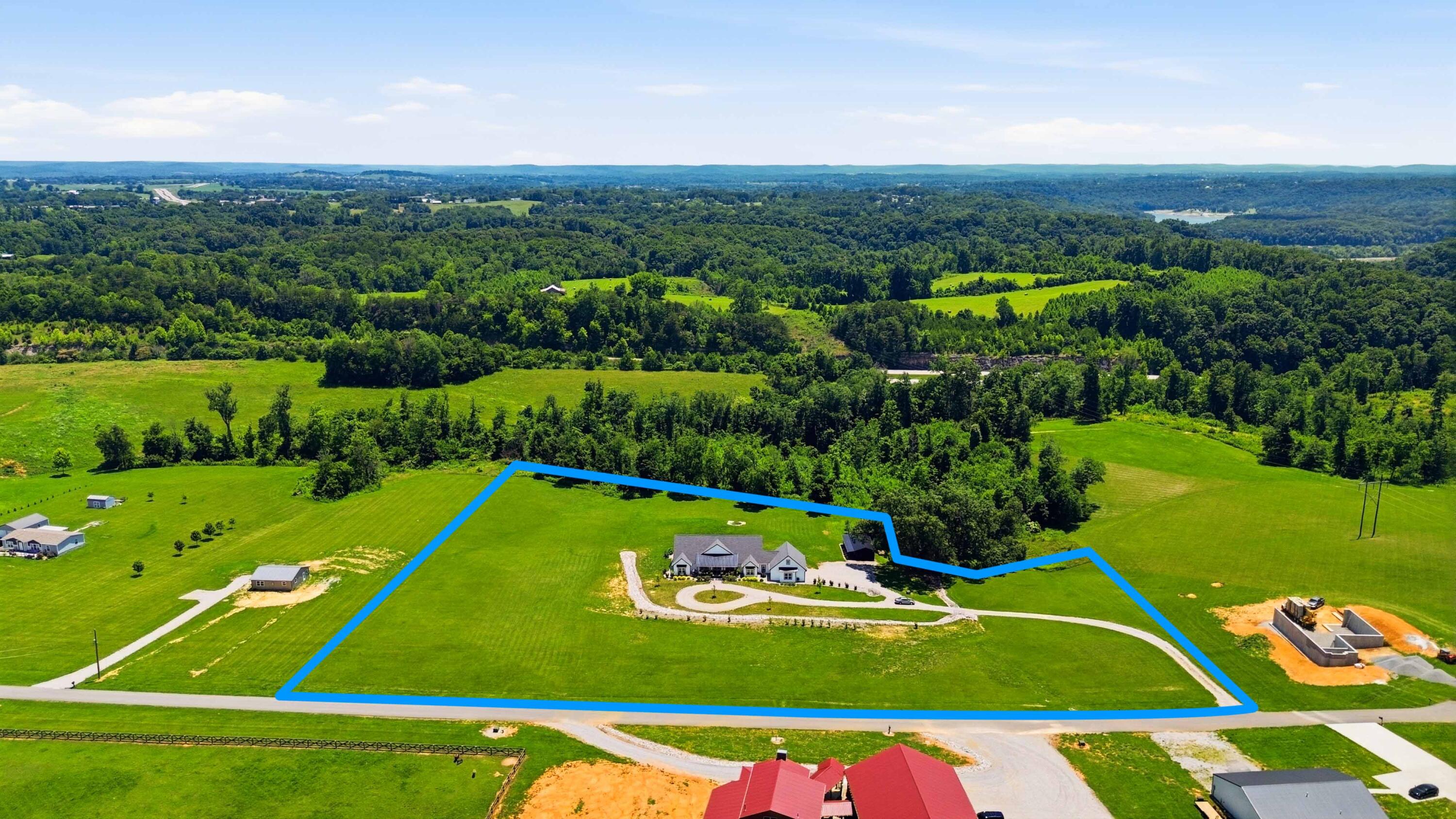 271 Bluegrass Meadows Property Photo 3
