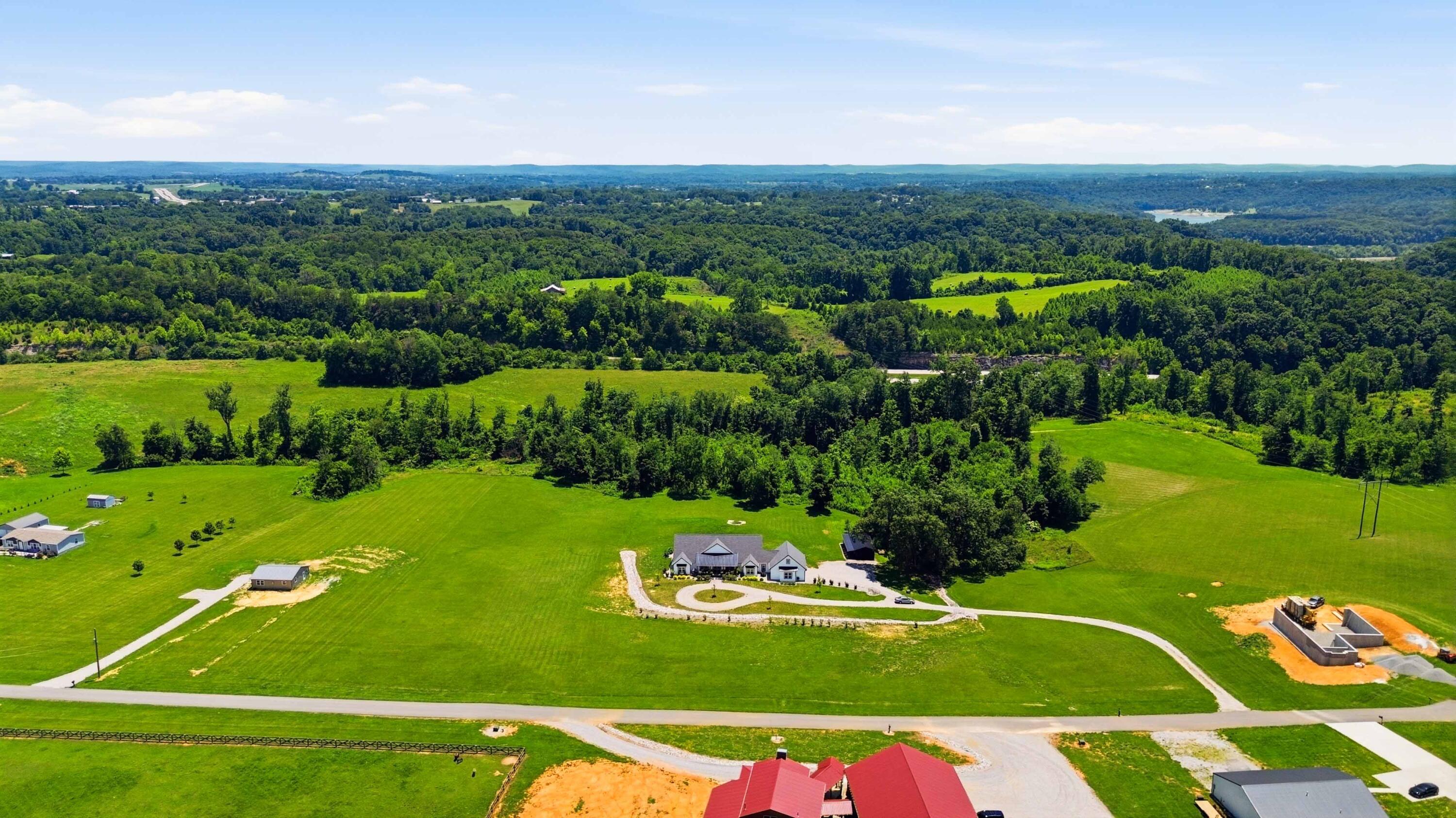271 Bluegrass Meadows Property Photo 4