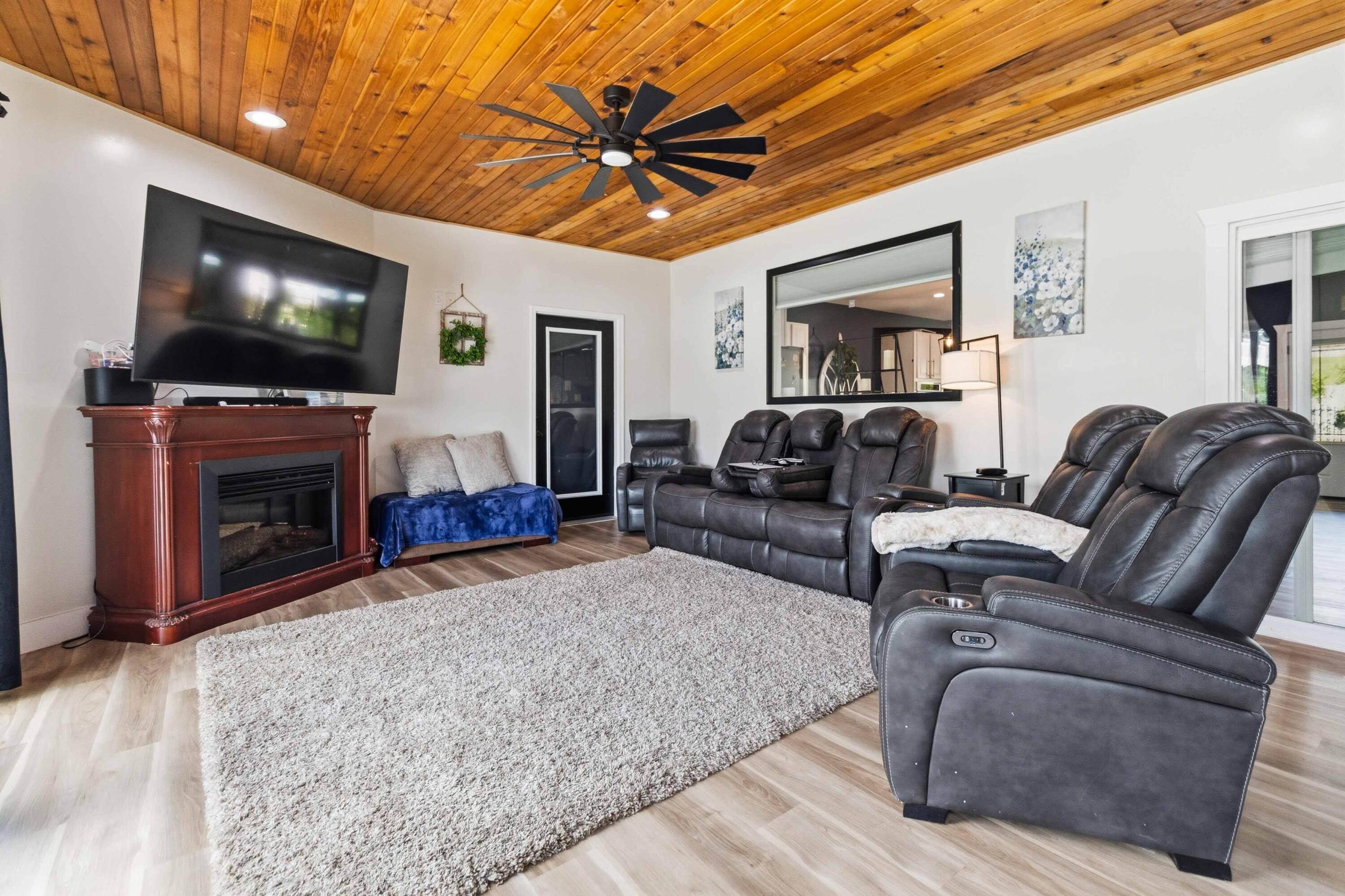 271 Bluegrass Meadows Property Photo 29