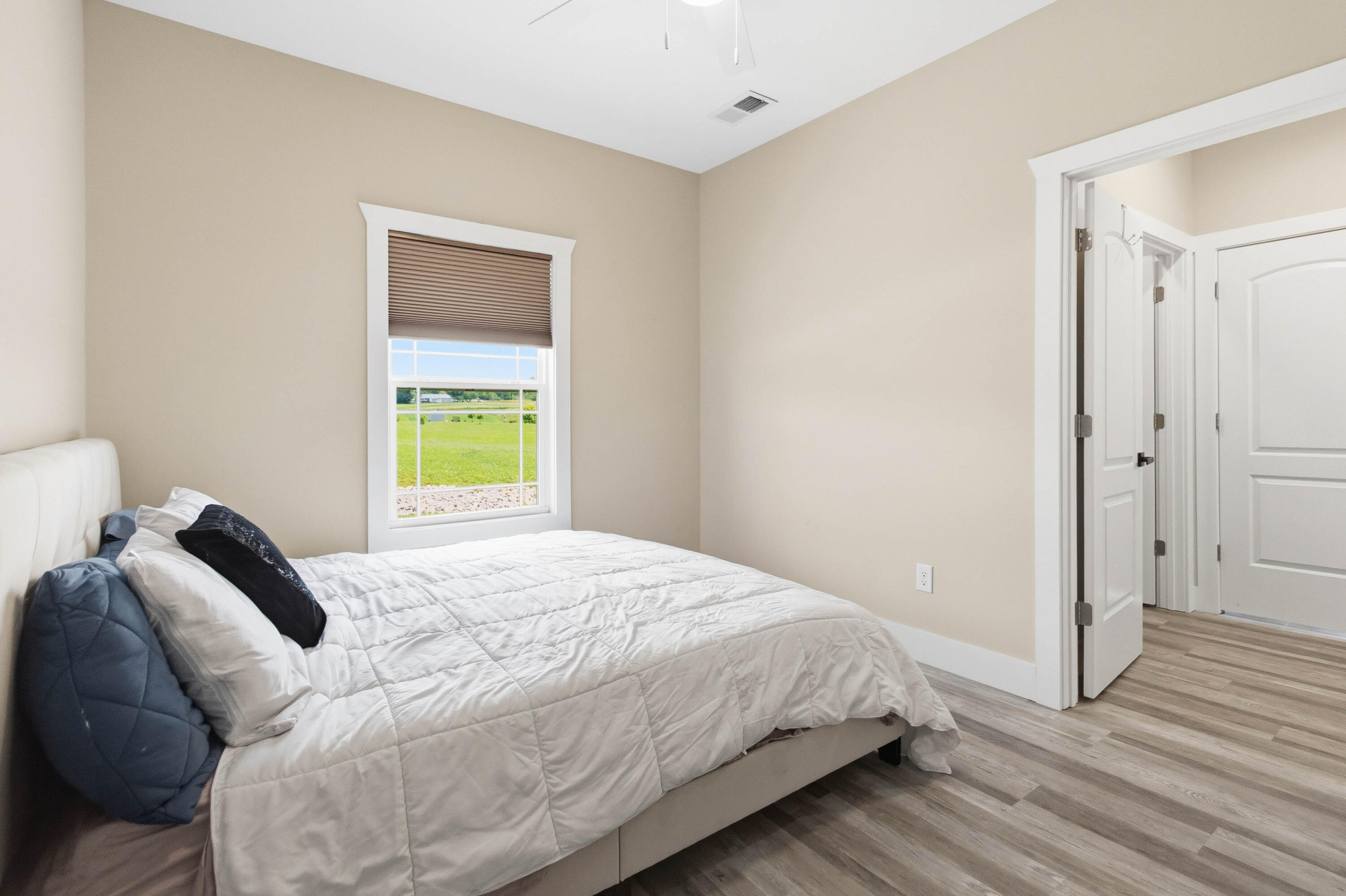 271 Bluegrass Meadows Property Photo 38
