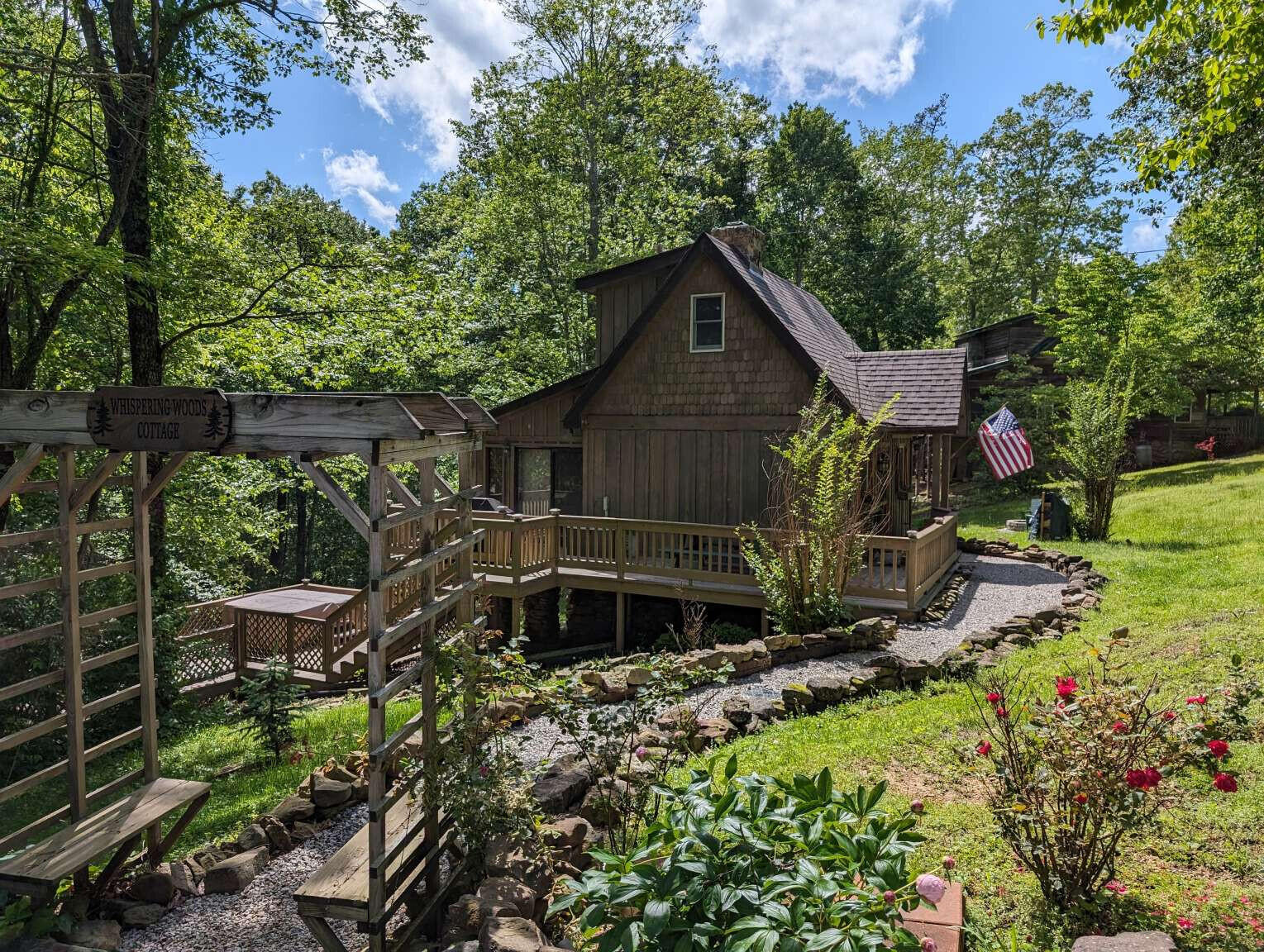239 Enchanted Forest Way Property Photo 4