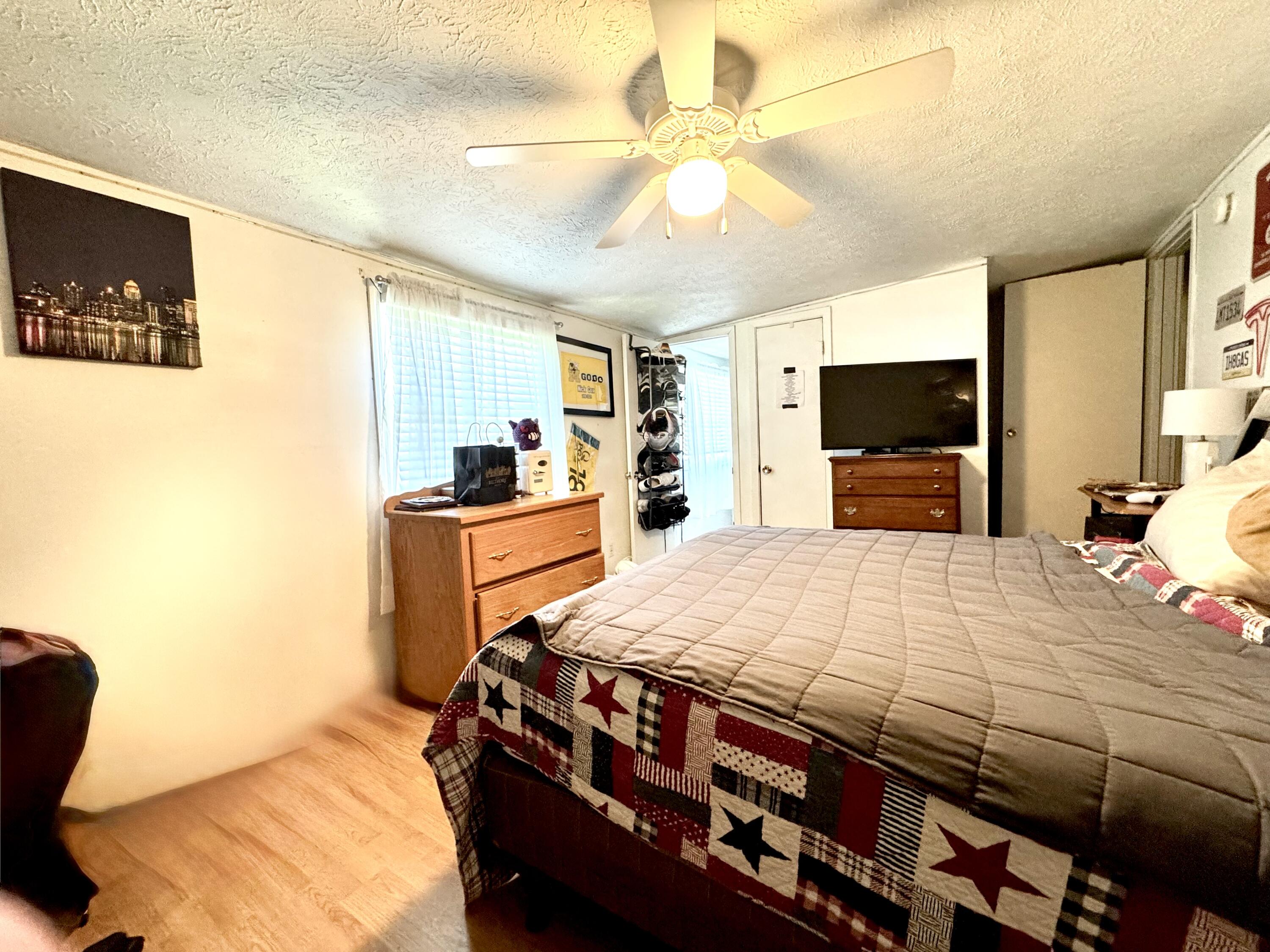 908 Manchester Avenue Property Photo 5