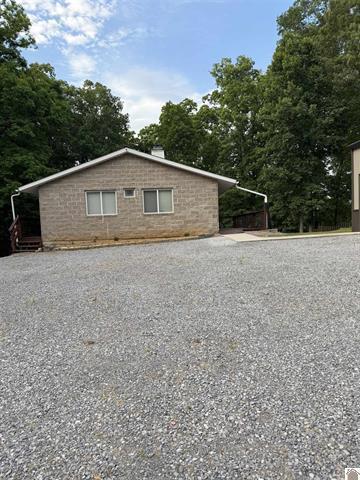 416 County Rd 1126 A Property Photo 3