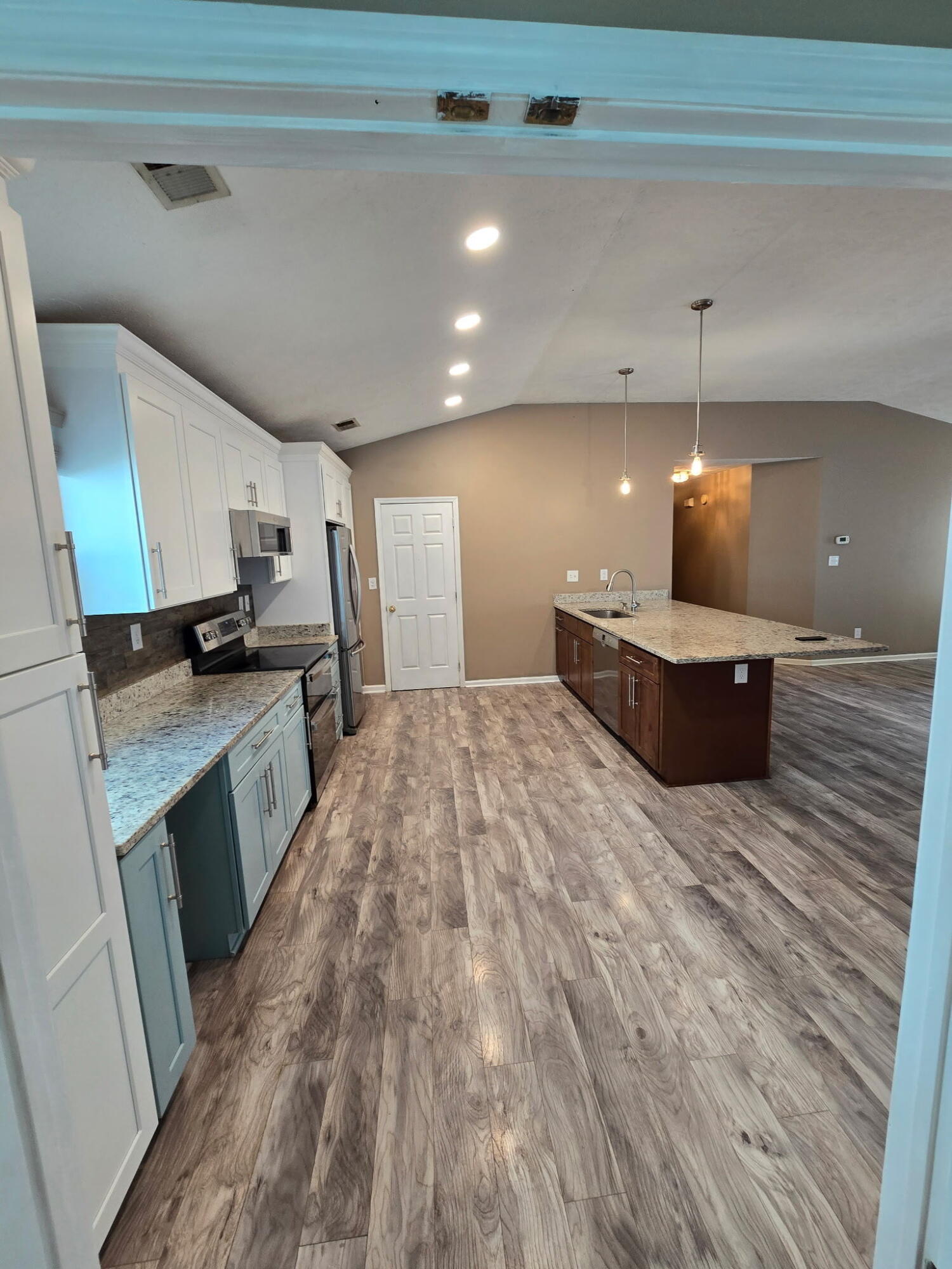 217 Woodbrook Place Property Photo 13