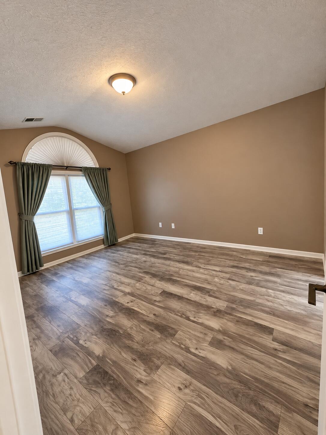 217 Woodbrook Place Property Photo 14