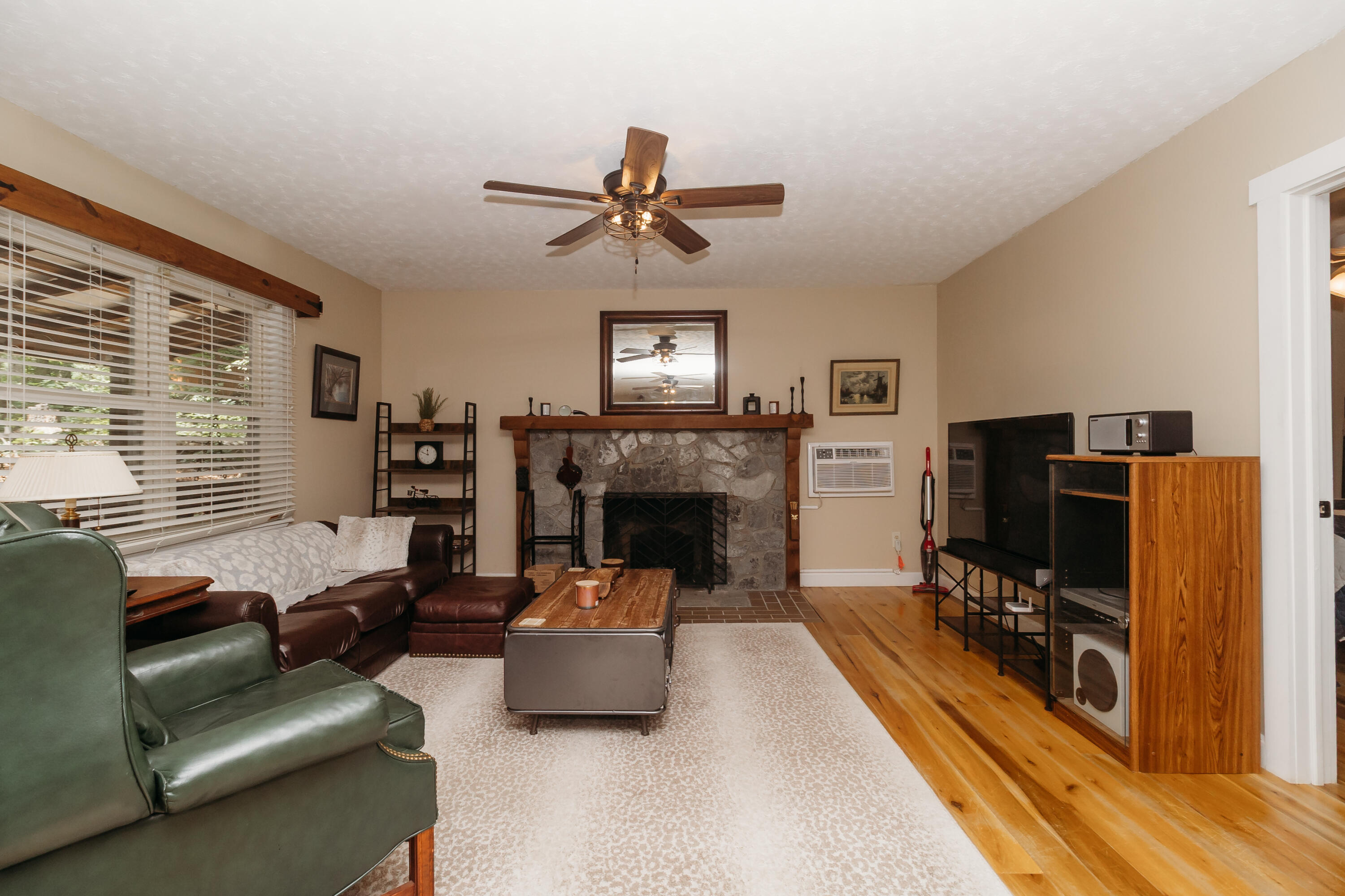 272 Cowboy Lane Property Photo 10