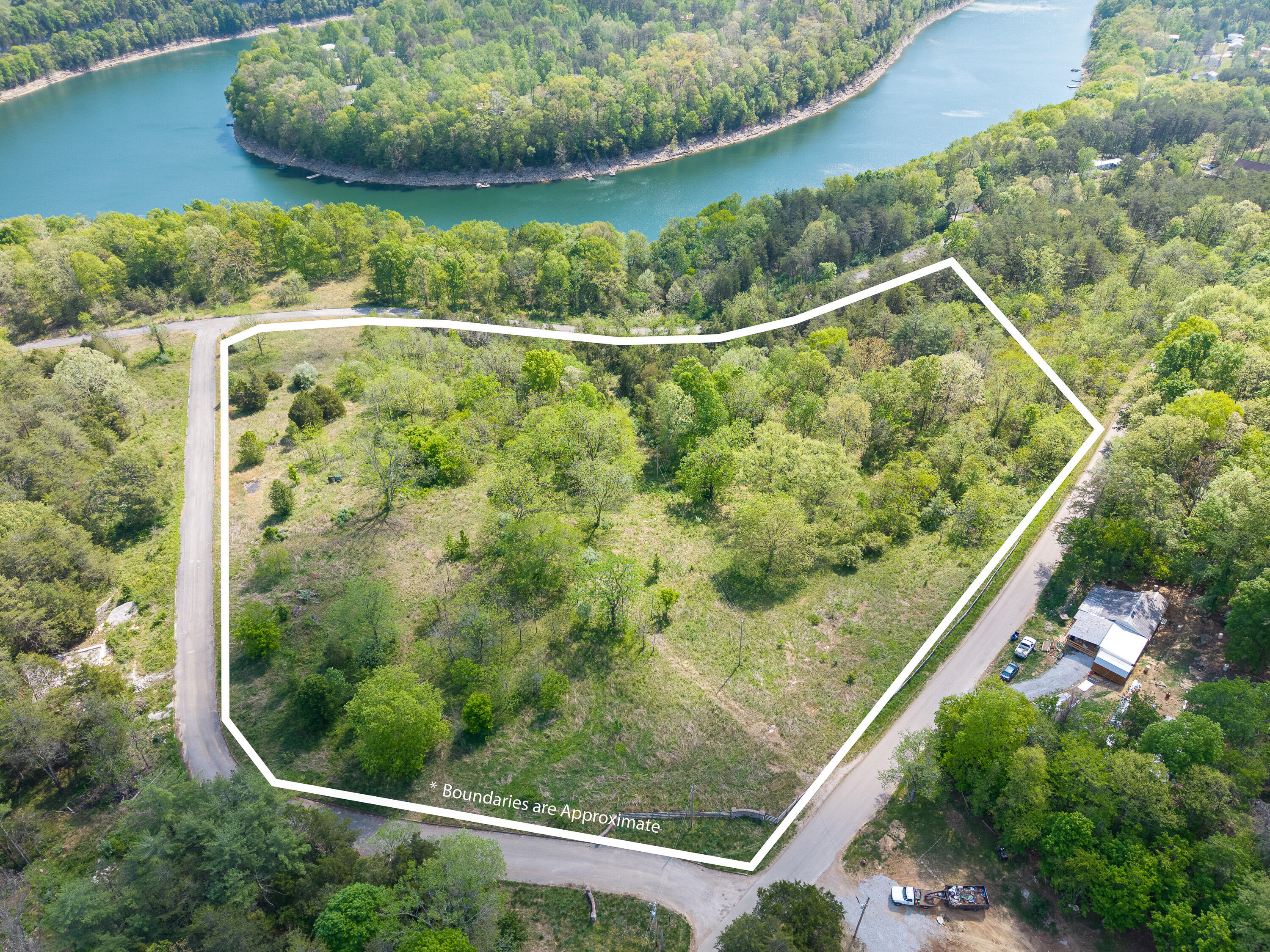 028 Aderholt Road Property Photo 11