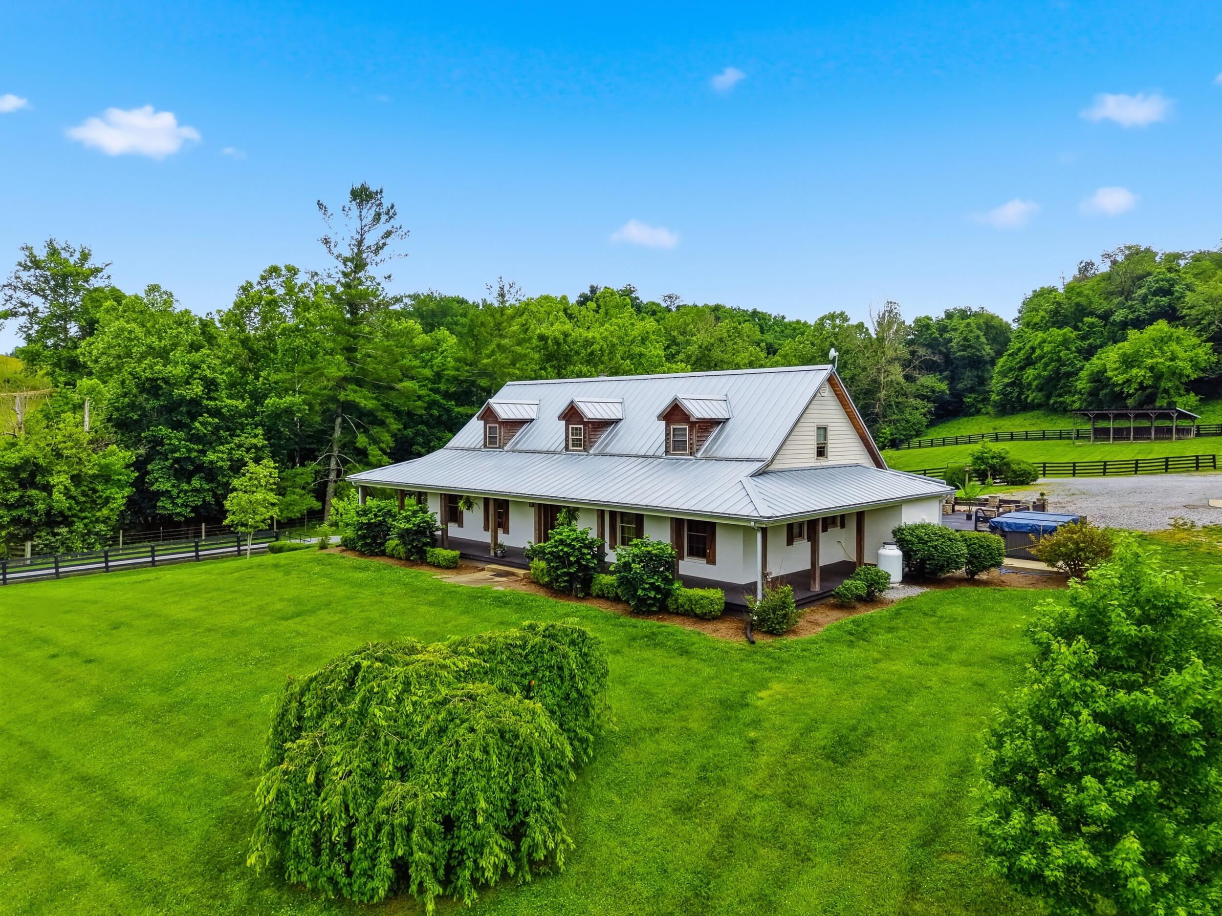 17412 Forkland Road Property Photo 1