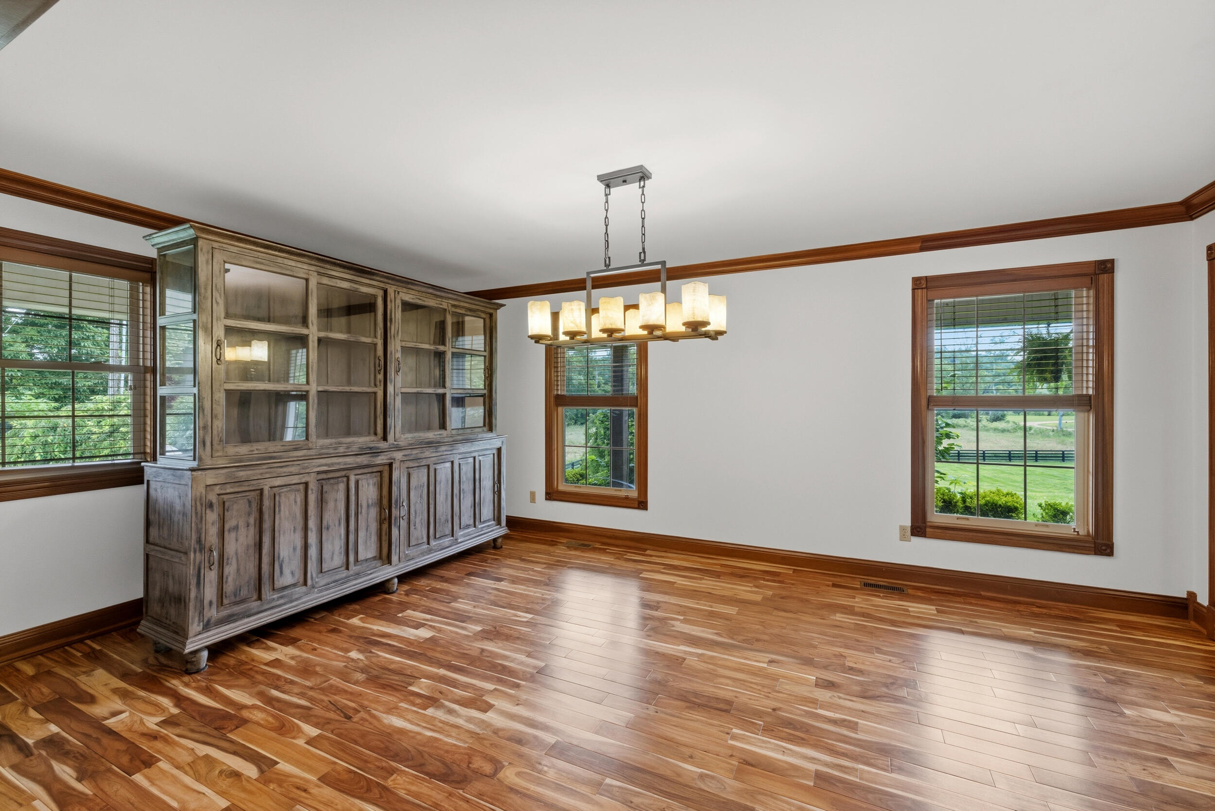 17412 Forkland Road Property Photo 14