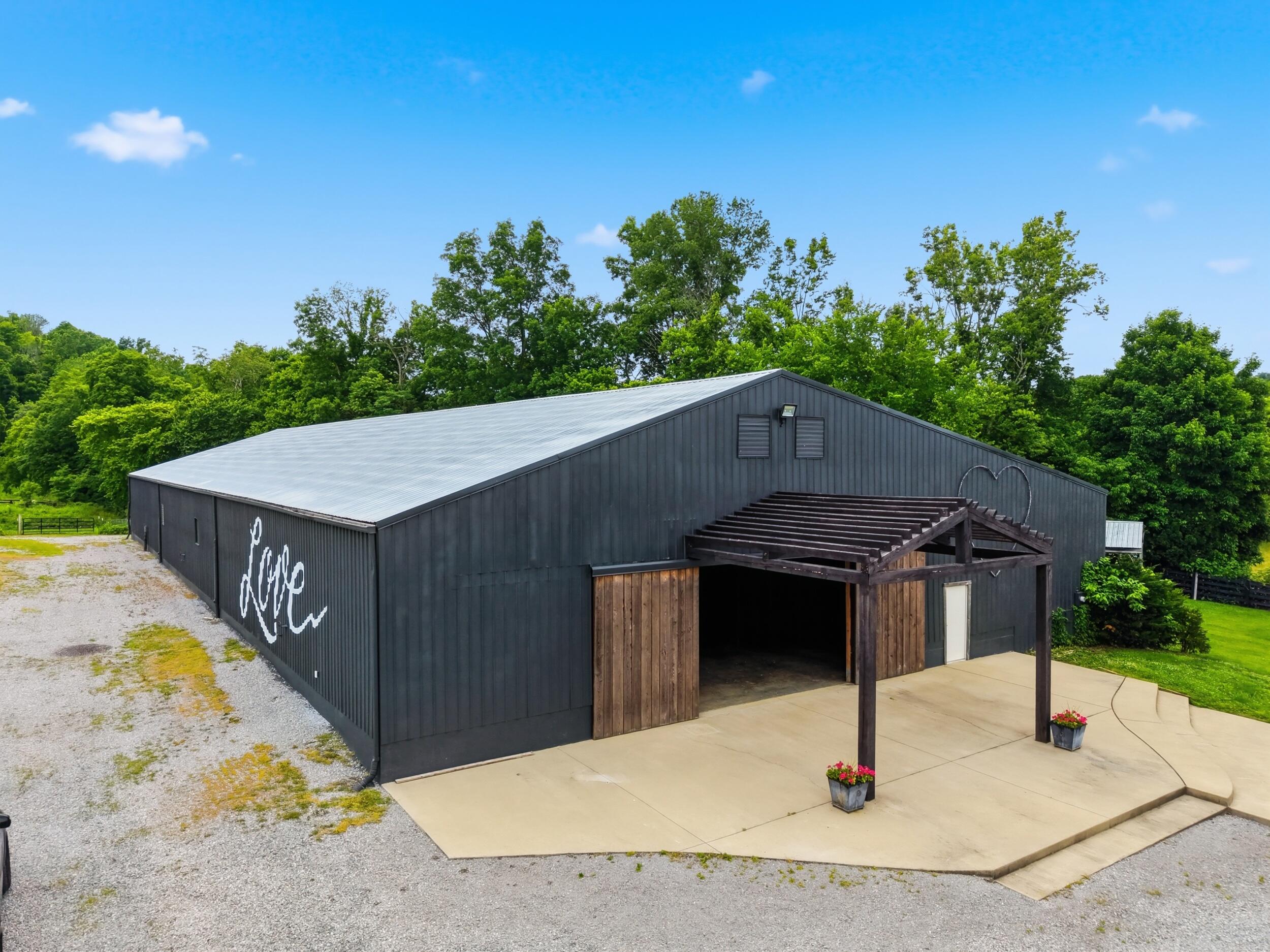 17412 Forkland Road Property Photo 4
