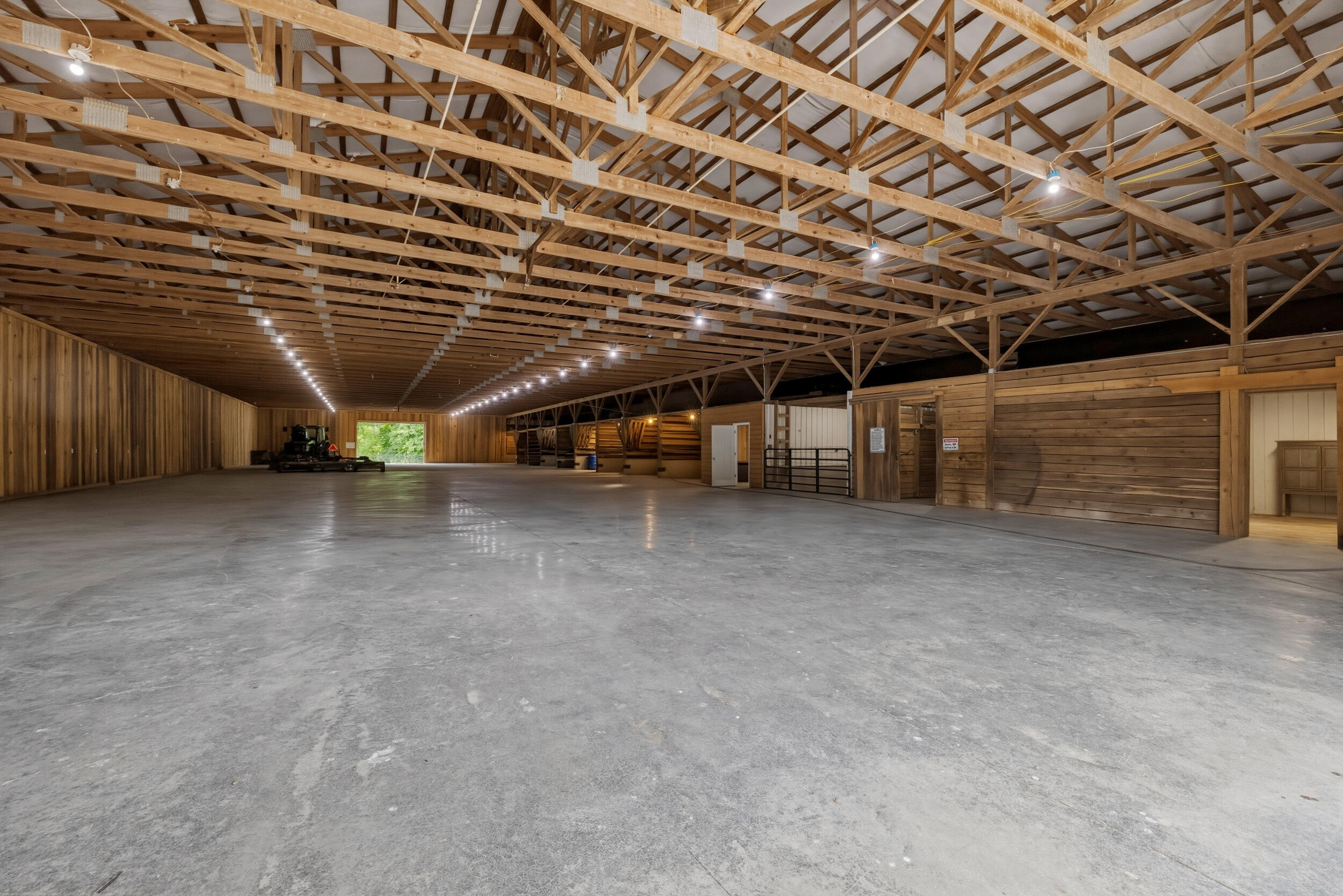 17412 Forkland Road Property Photo 7