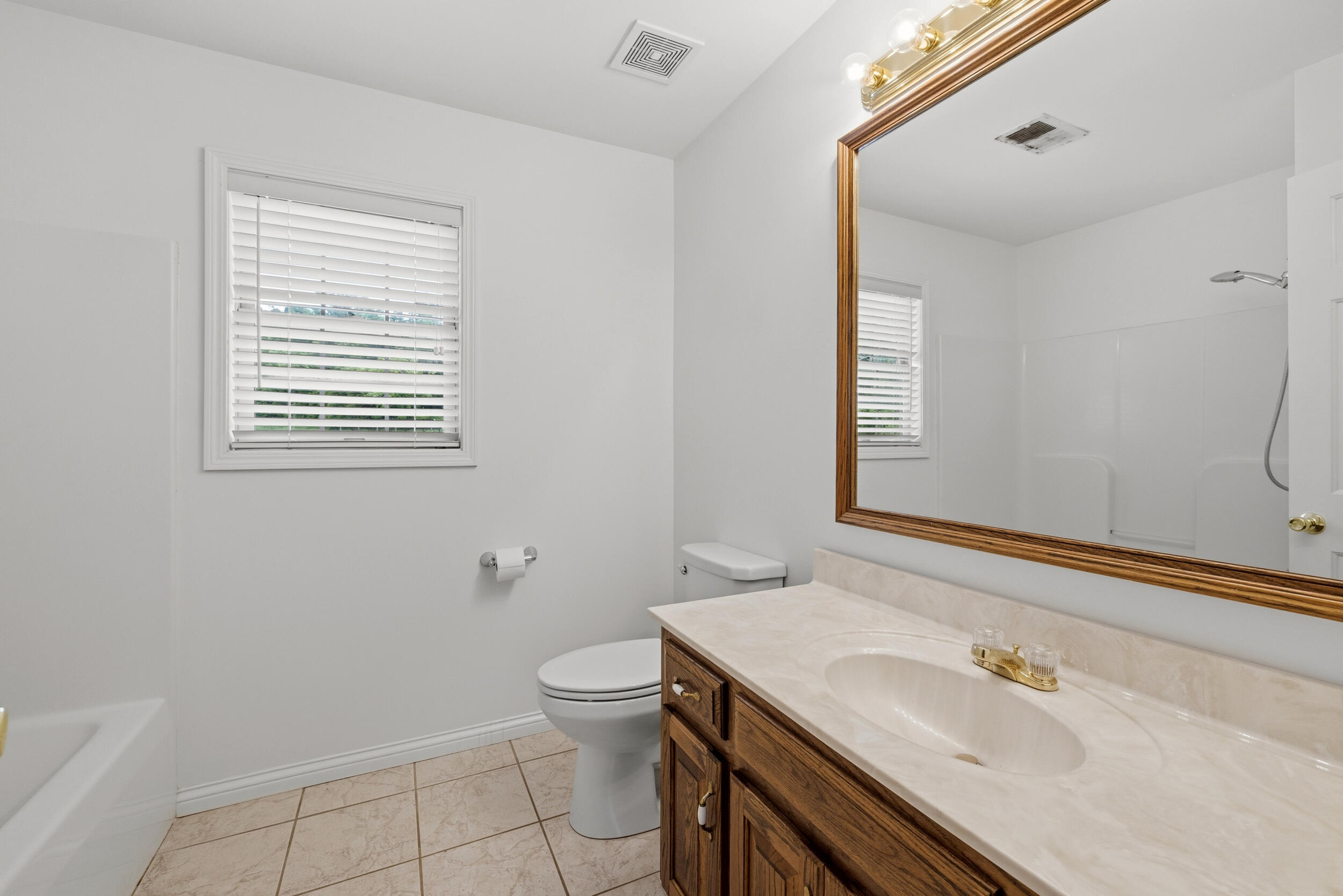 17412 Forkland Road Property Photo 45