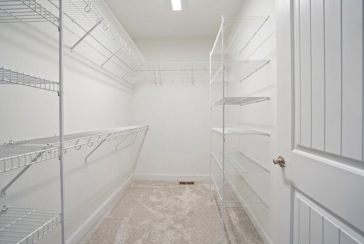 10 E Barrington Drive Property Photo 28