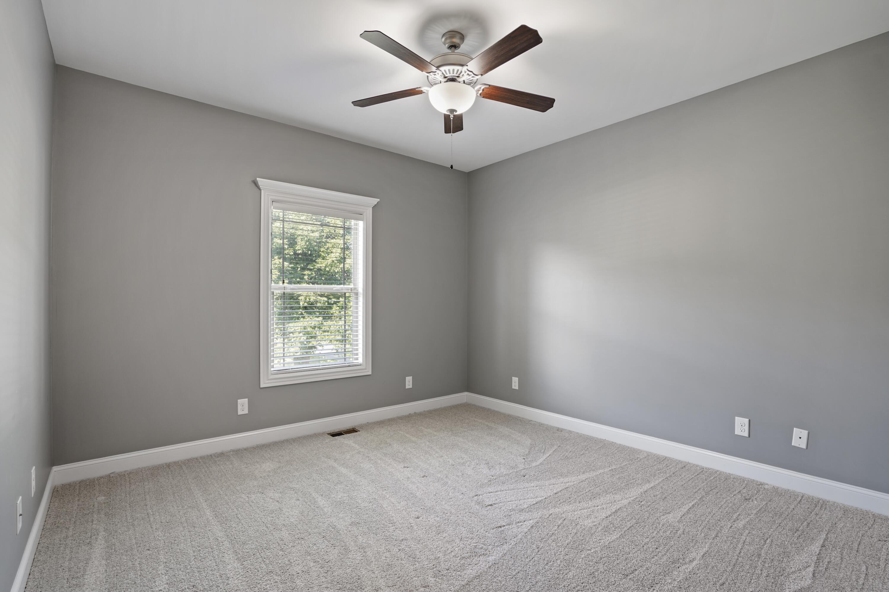 10 E Barrington Drive Property Photo 38